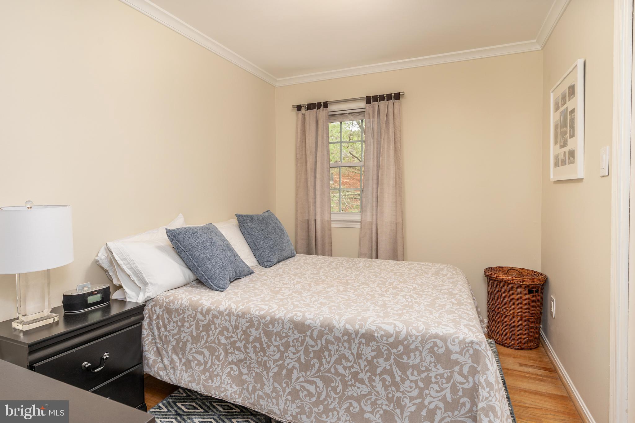 5050 BRADLEY BOULEVARD 6