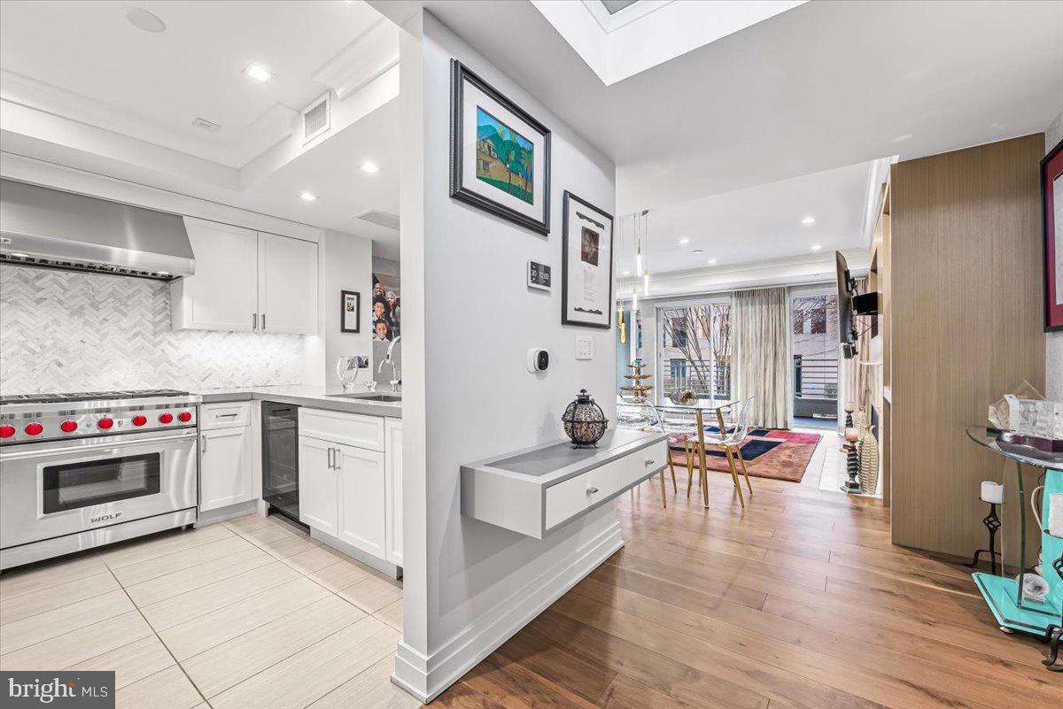 4901 HAMPDEN LANE 205