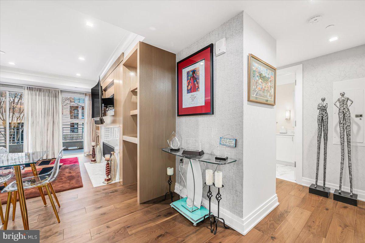 4901 HAMPDEN LANE 205