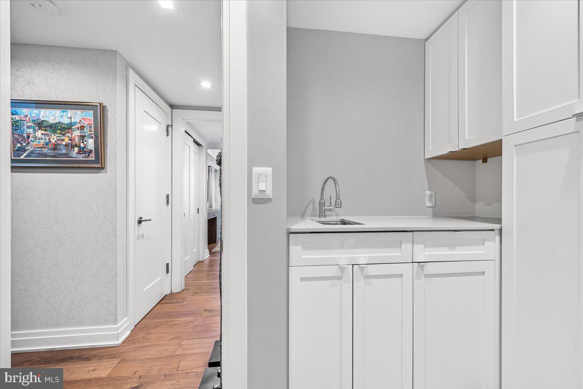 4901 HAMPDEN LANE 205