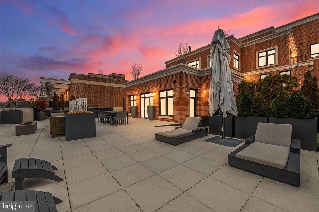 4915 HAMPDEN LANE 405