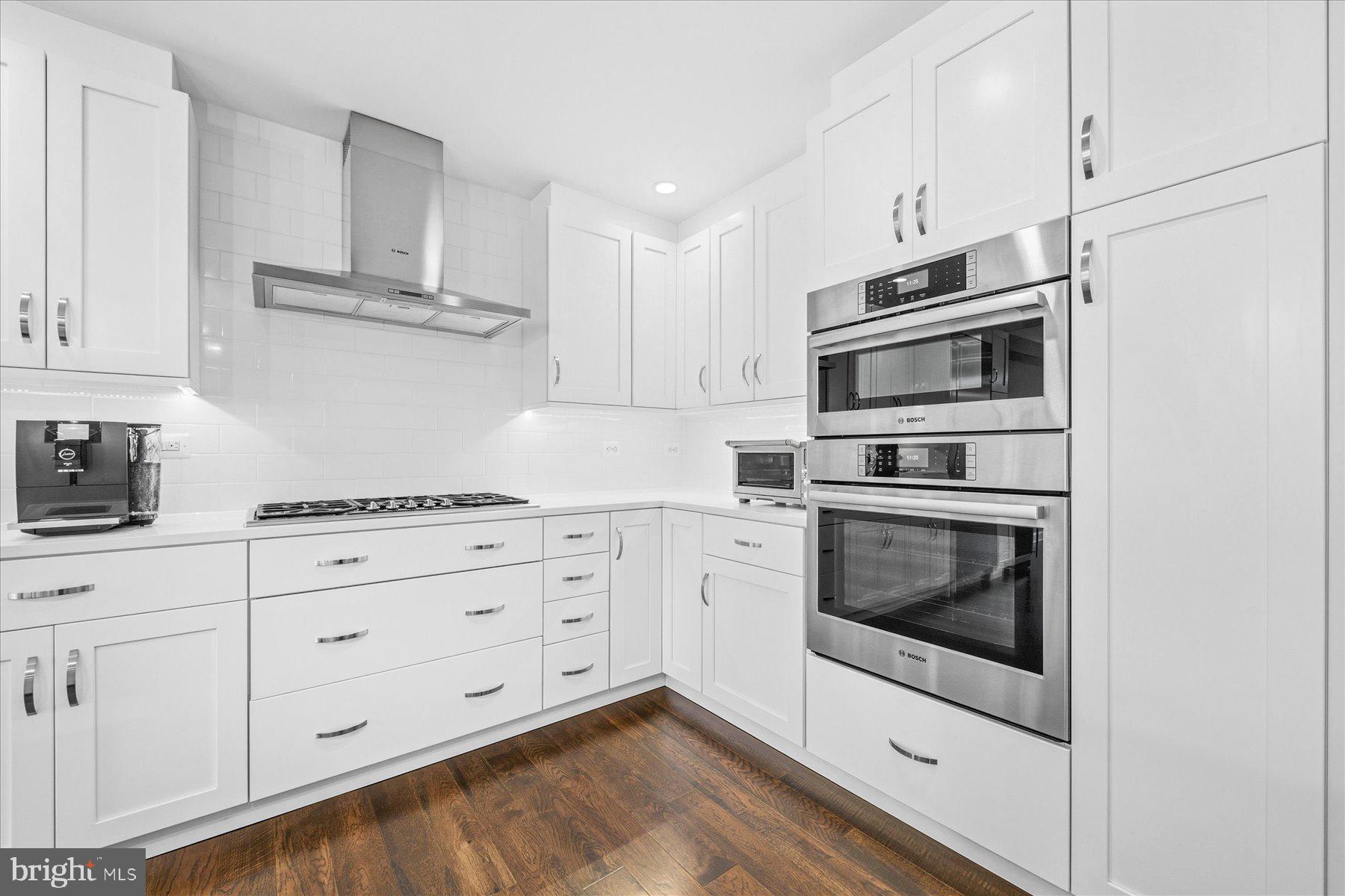 4915 HAMPDEN LANE 405