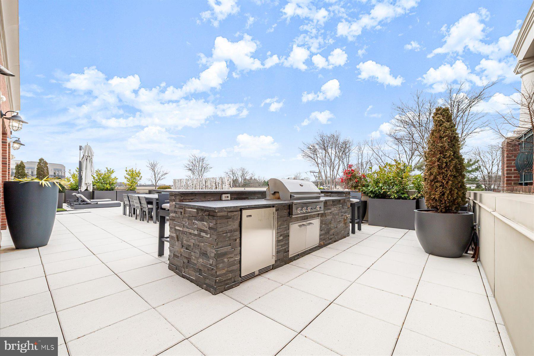 4915 HAMPDEN LANE 405