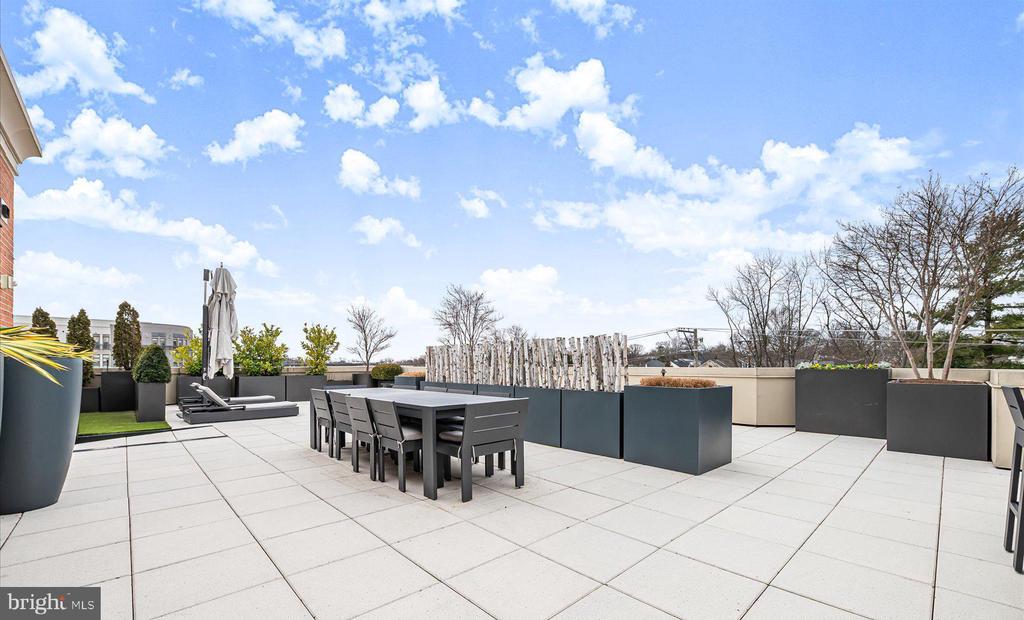 4915 HAMPDEN LANE 405