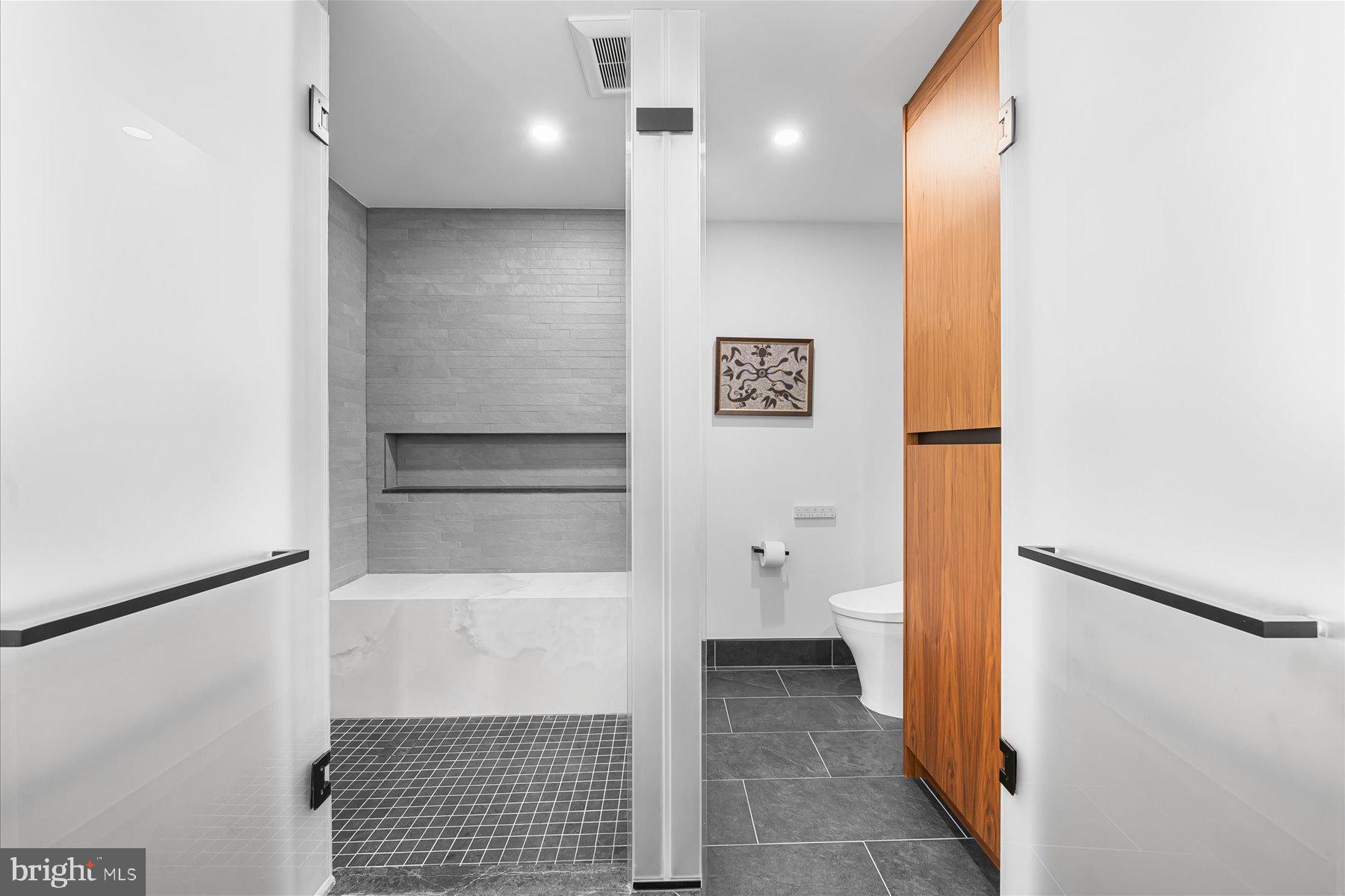 4915 HAMPDEN LANE 405