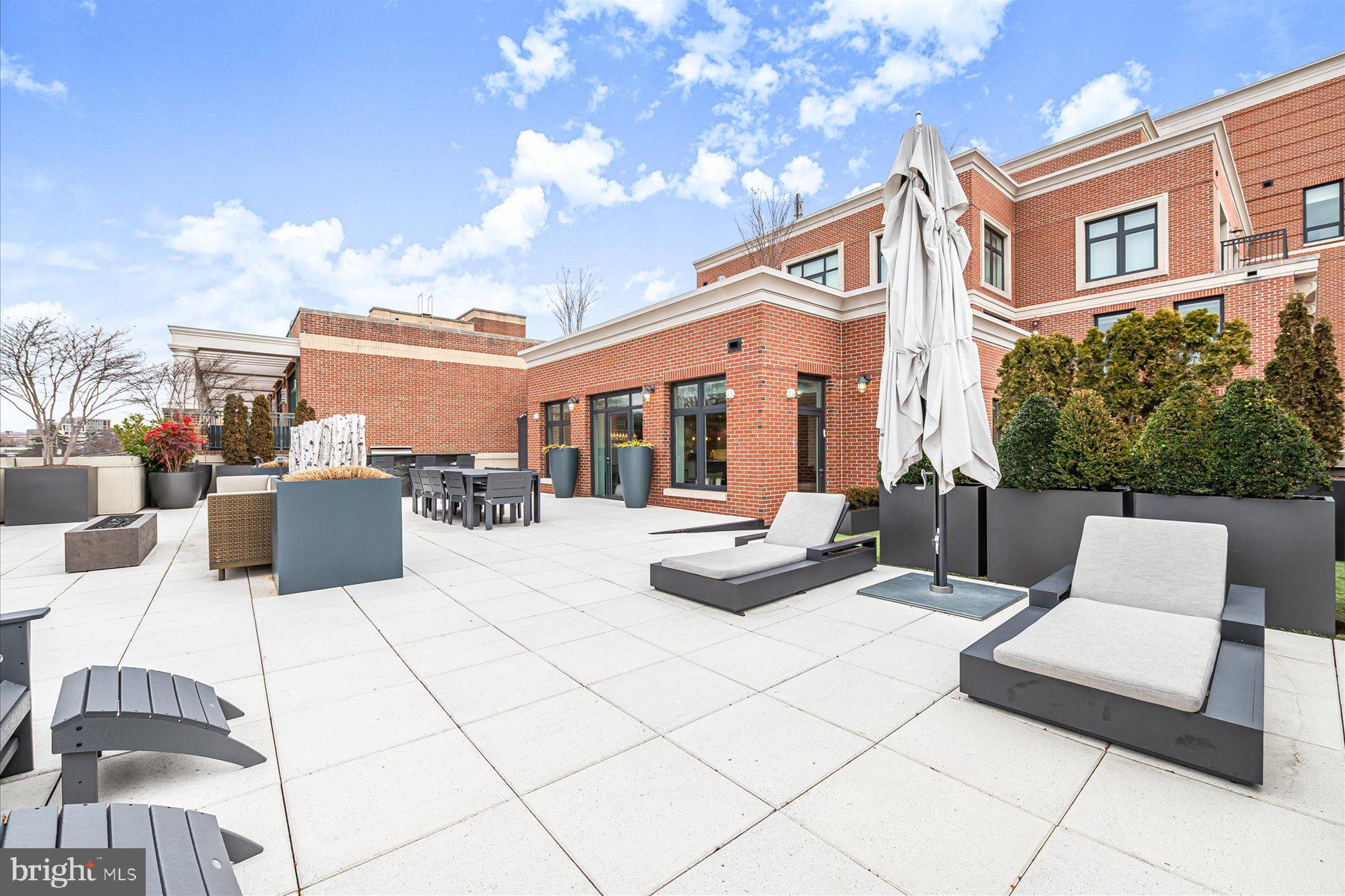 4915 HAMPDEN LANE 405