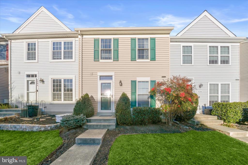 9586 WHITE PILLAR TERRACE