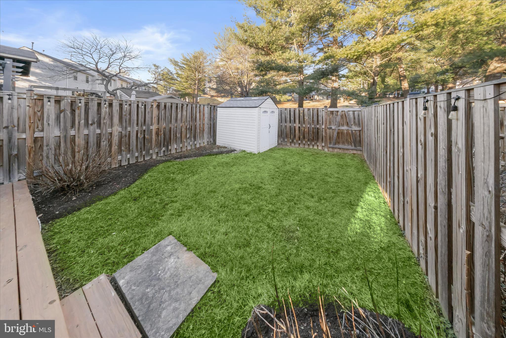 9586 WHITE PILLAR TERRACE