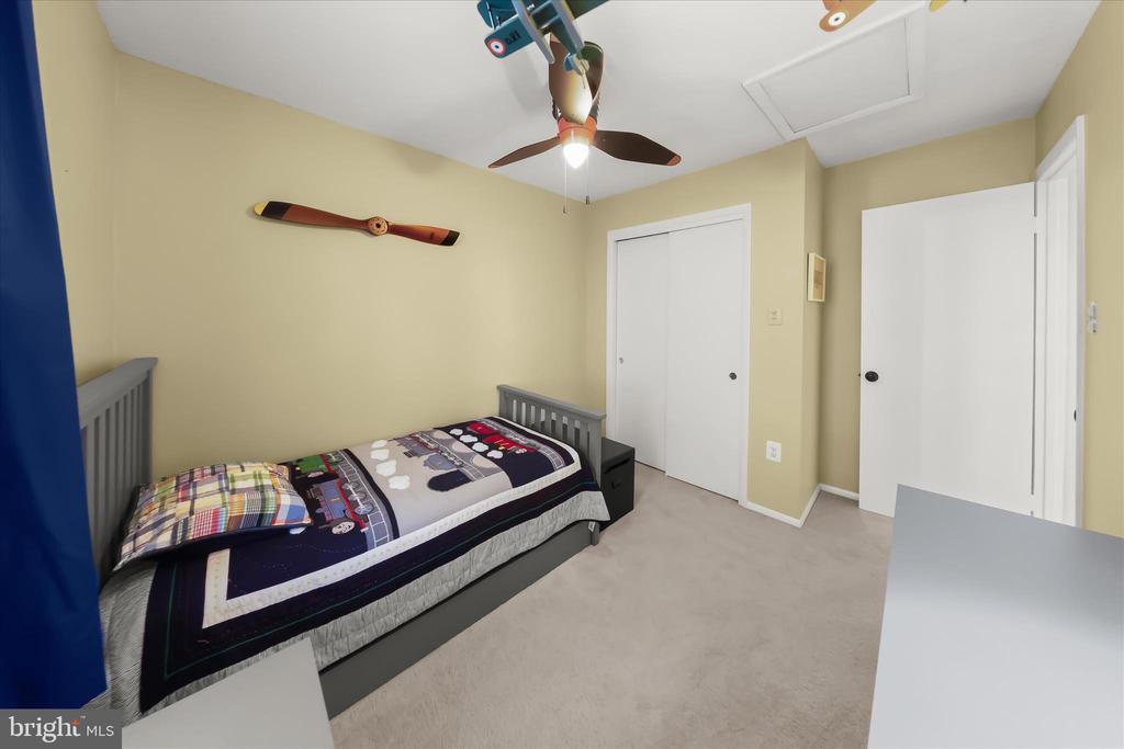 9586 WHITE PILLAR TERRACE