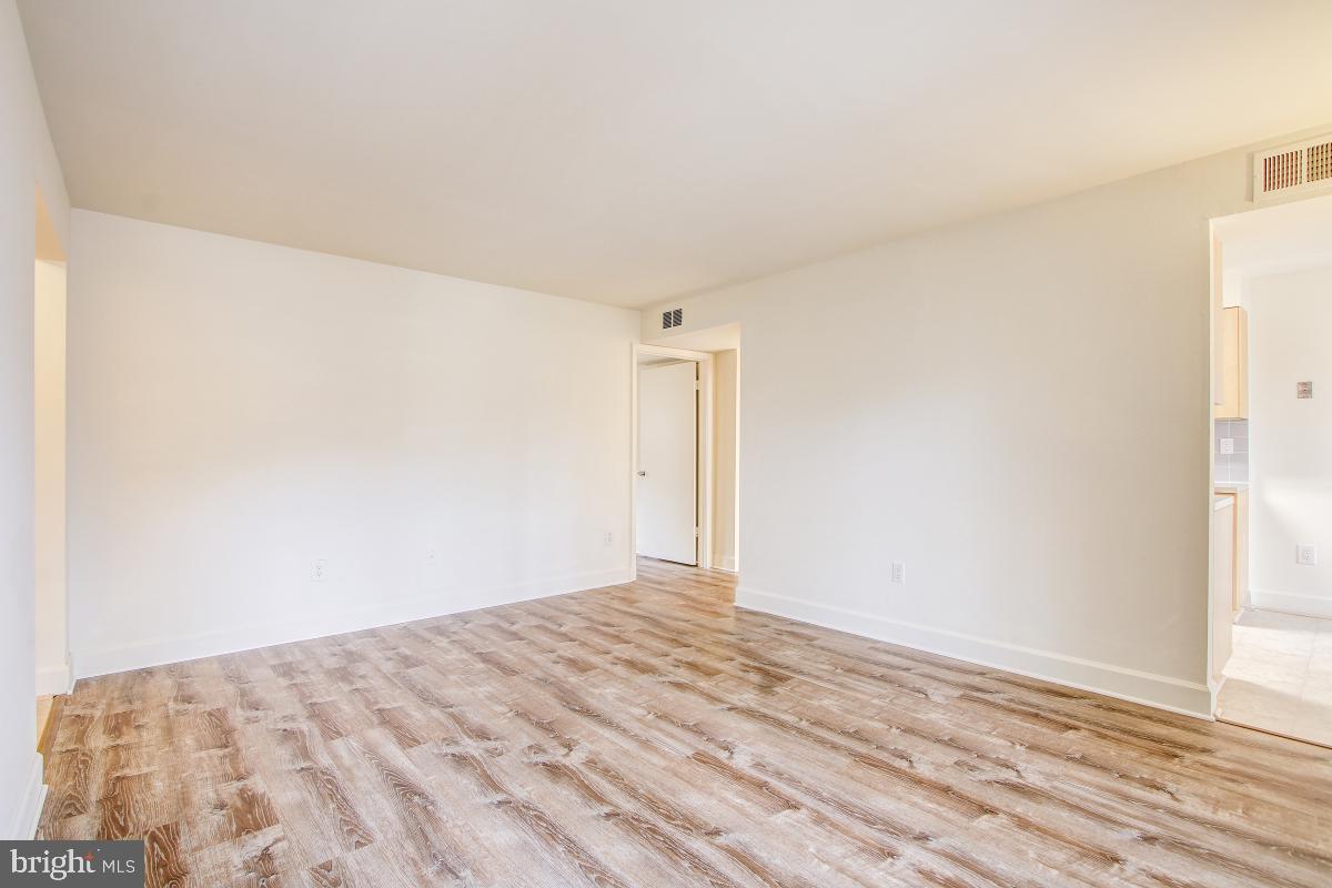 20212 SHIPLEY TERRACE 8-A-101