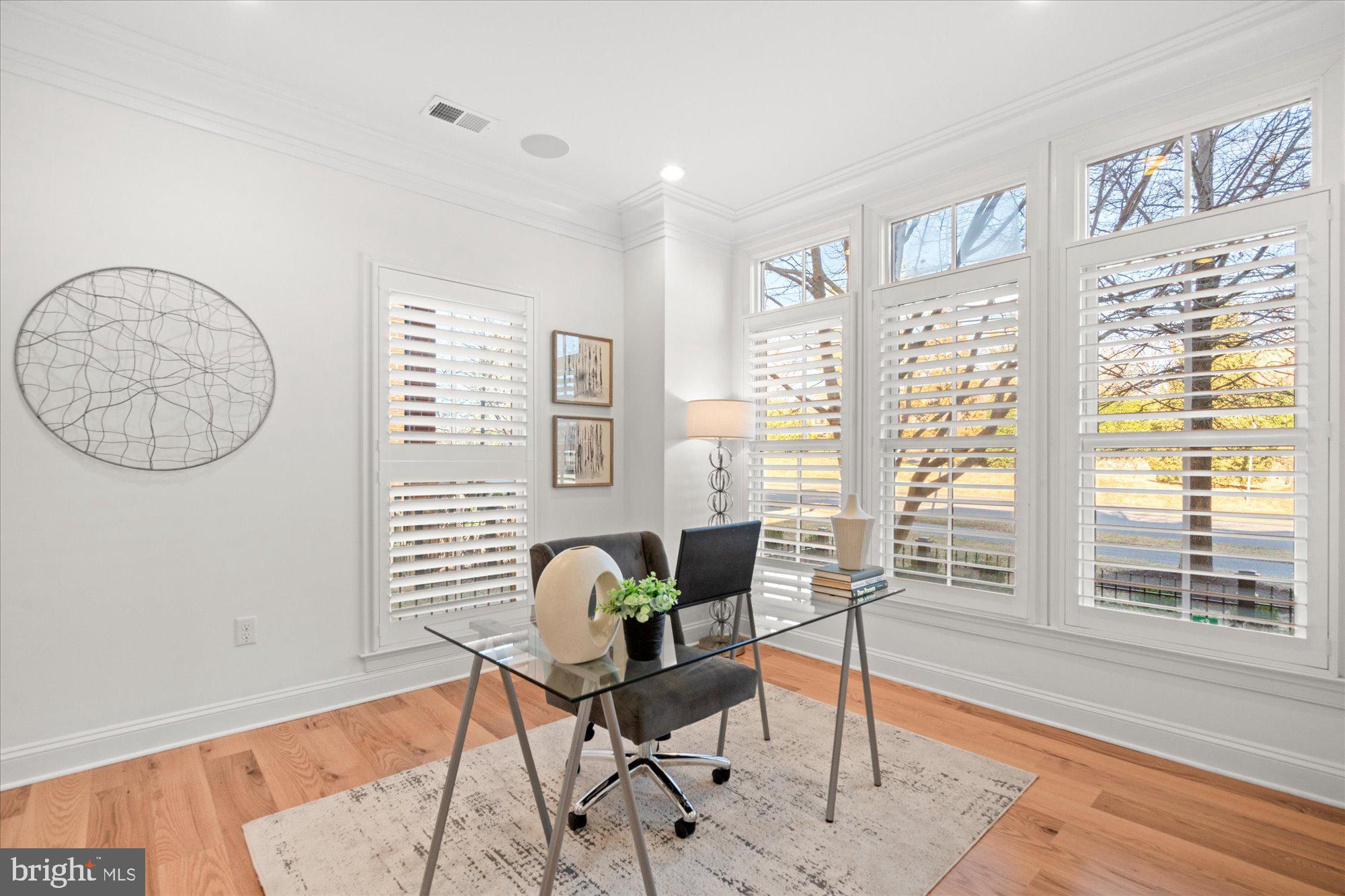 5226 STRATHMORE AVENUE