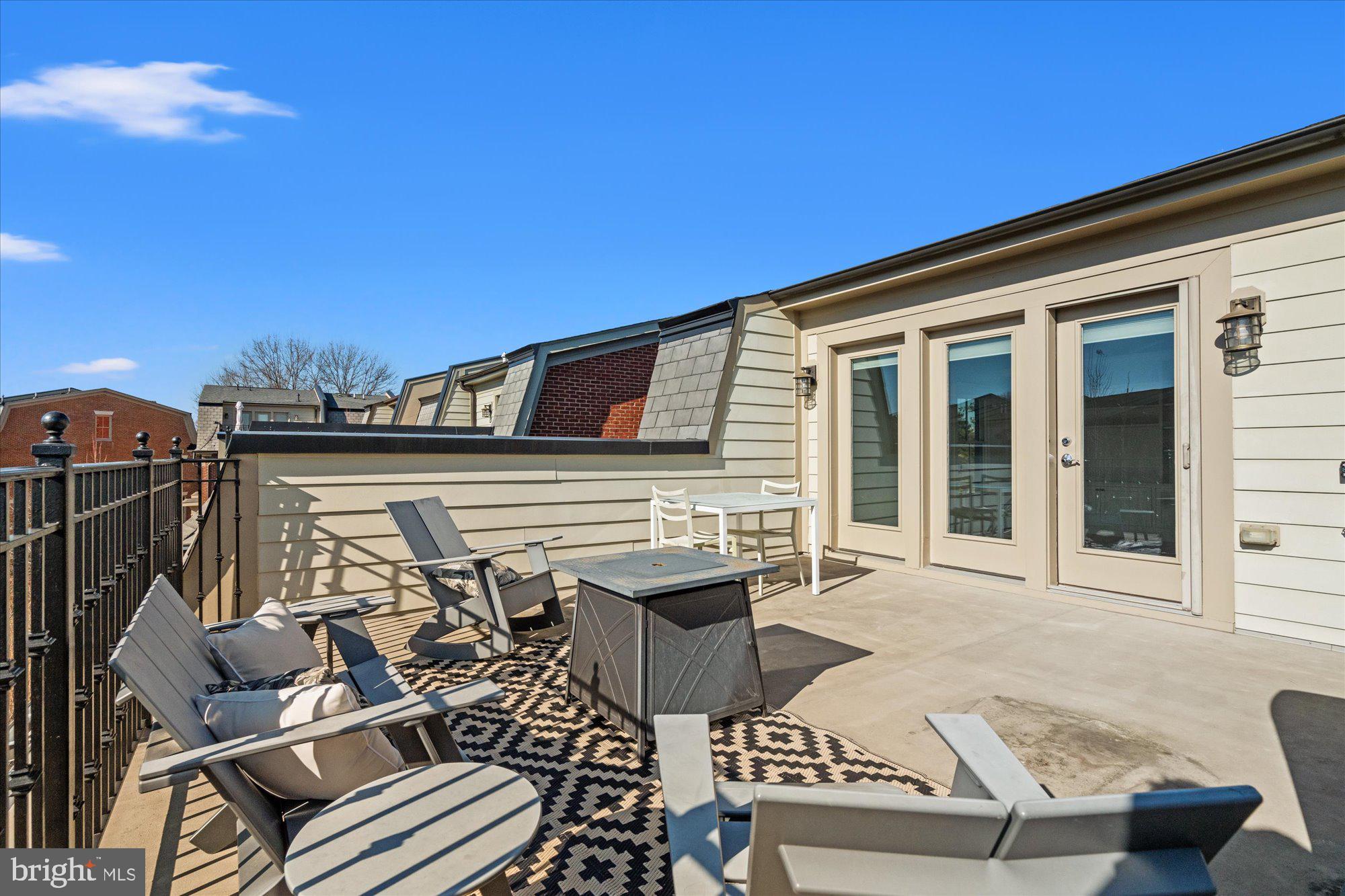 5226 STRATHMORE AVENUE