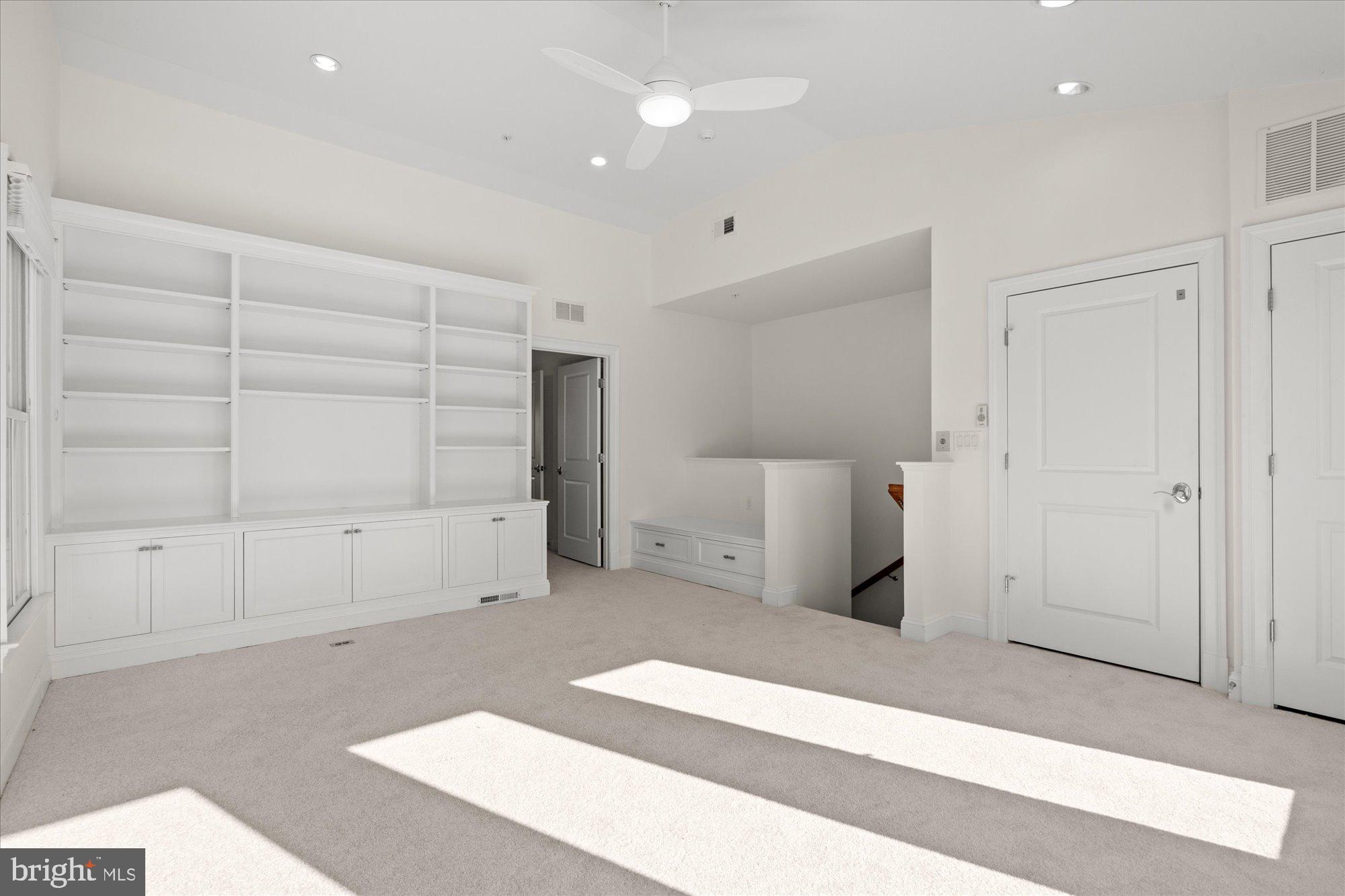 5226 STRATHMORE AVENUE