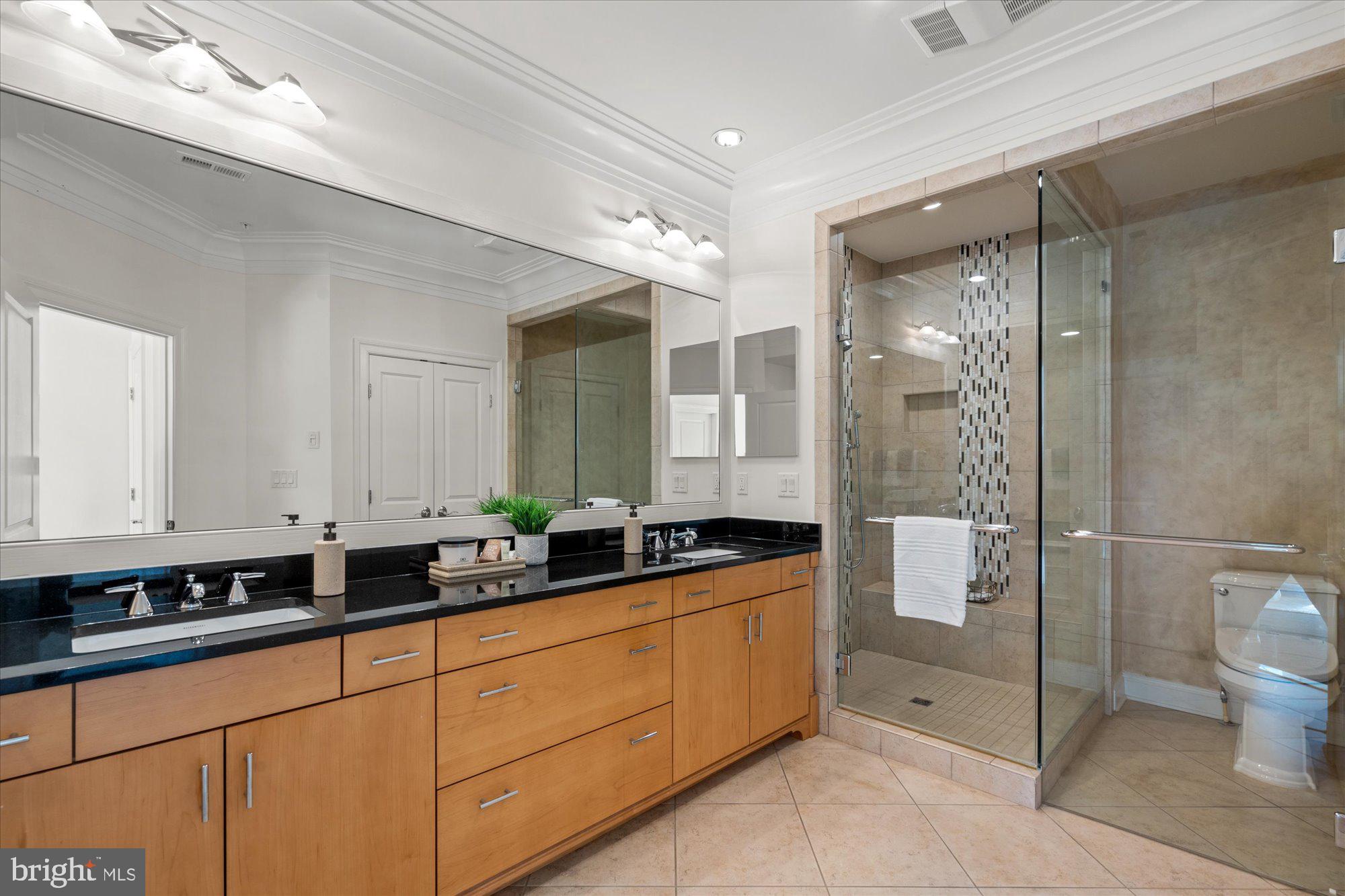 5226 STRATHMORE AVENUE