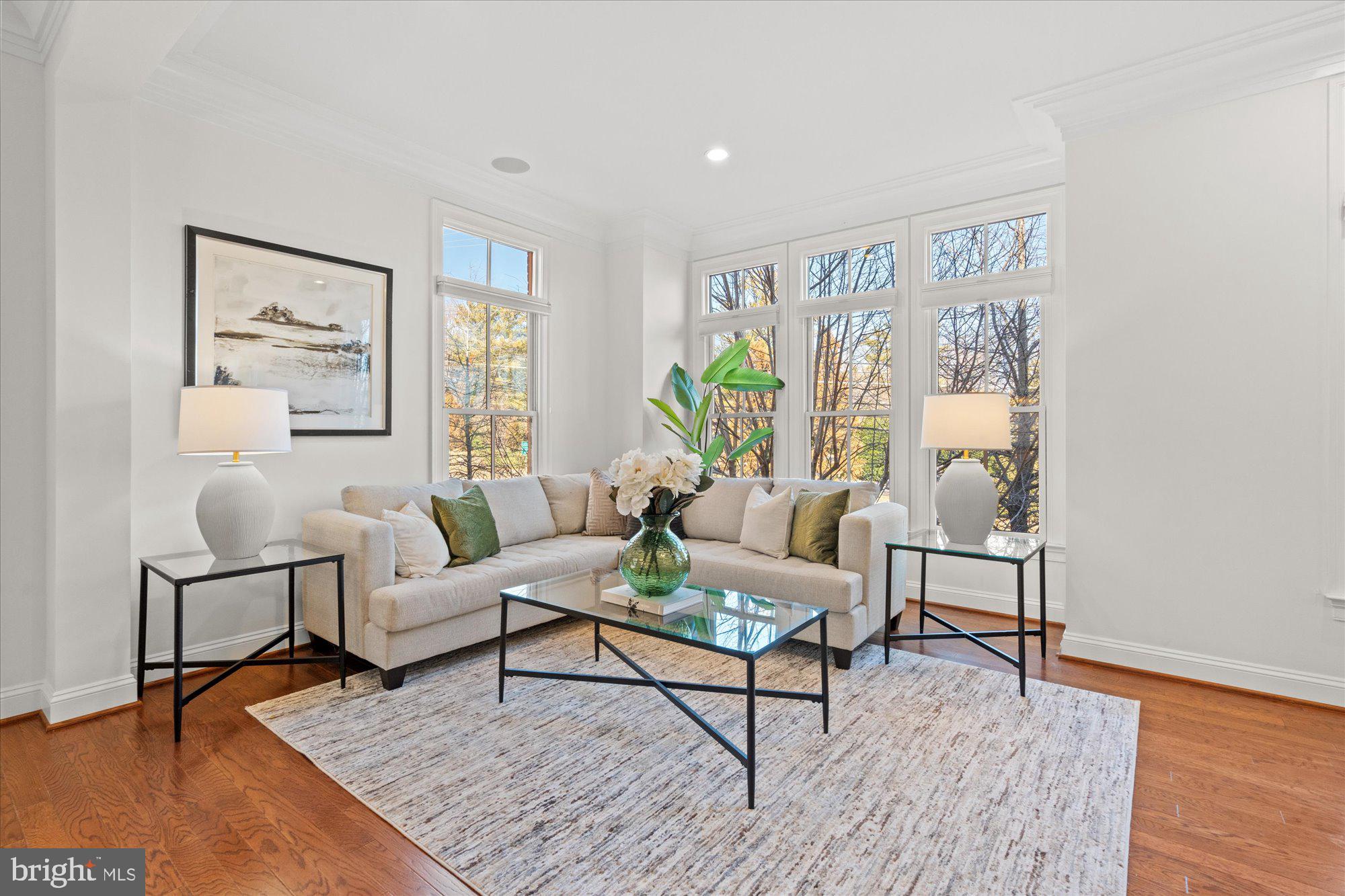 5226 STRATHMORE AVENUE