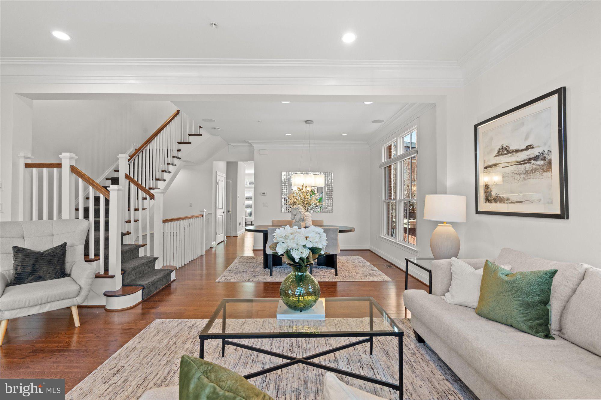 5226 STRATHMORE AVENUE