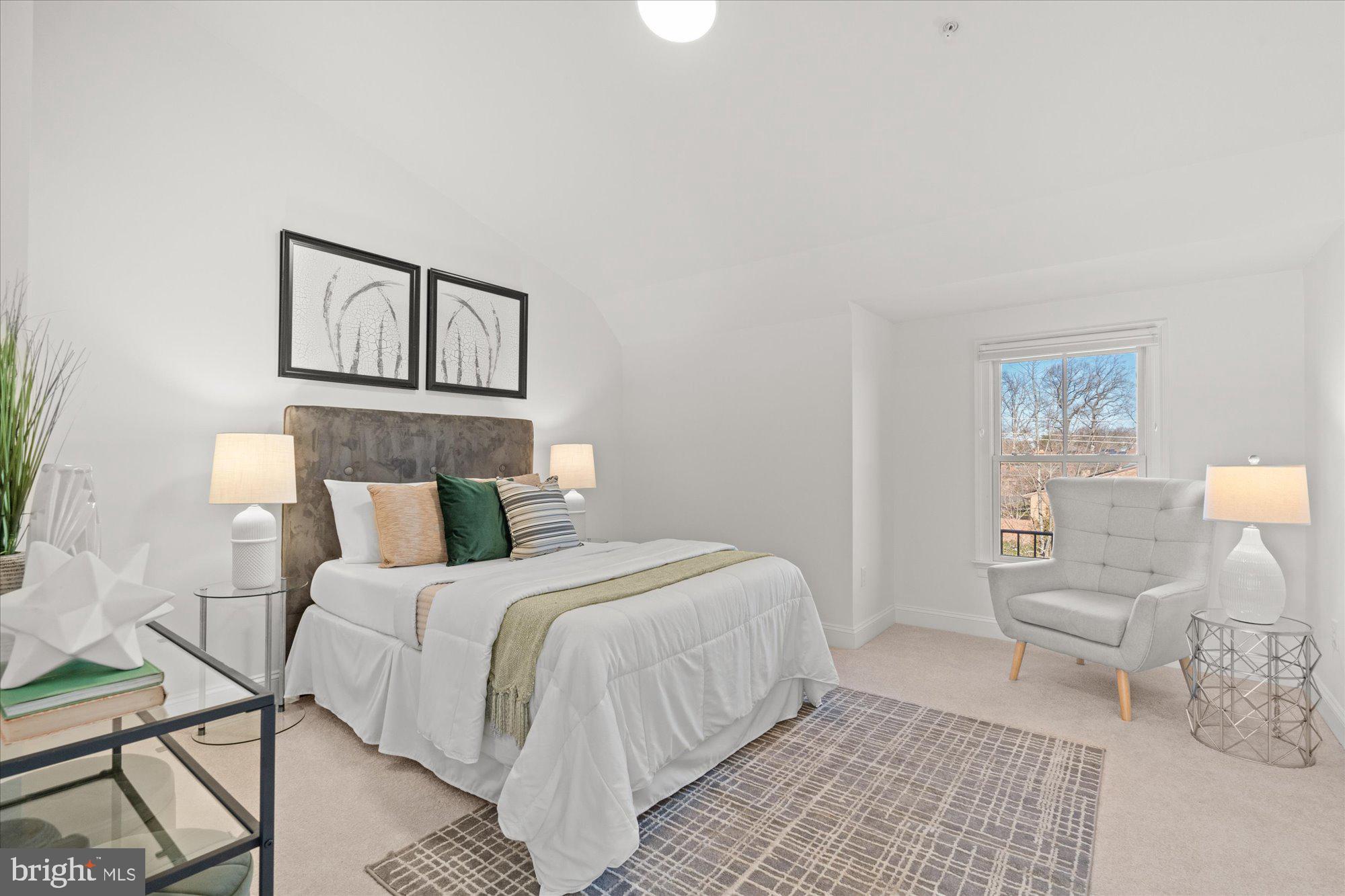 5226 STRATHMORE AVENUE