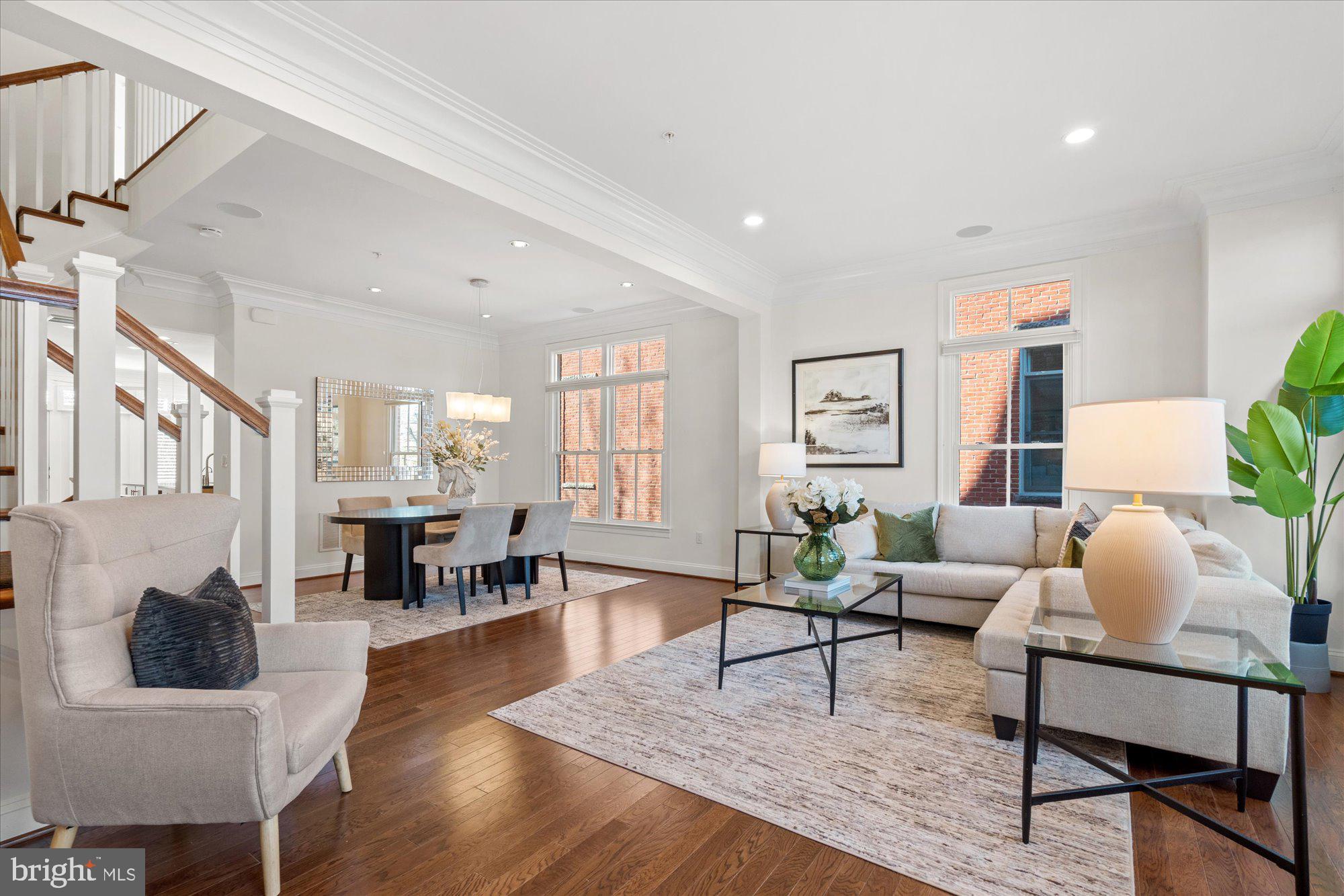 5226 STRATHMORE AVENUE