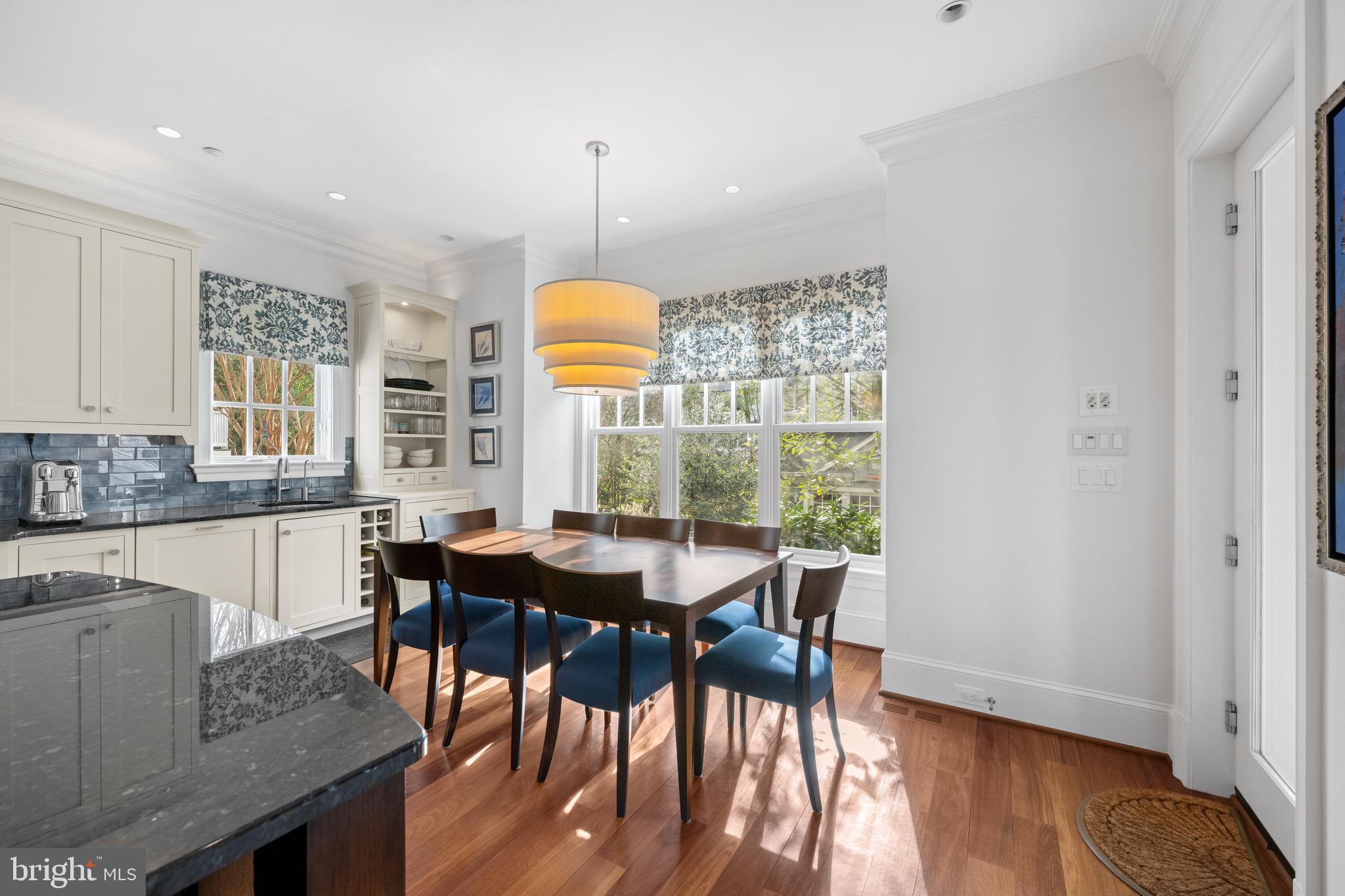 4822 DRUMMOND AVENUE