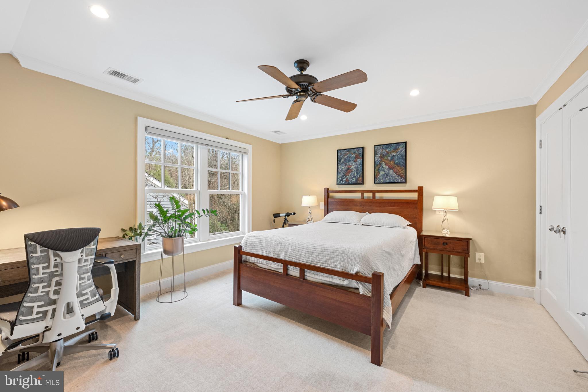 4822 DRUMMOND AVENUE