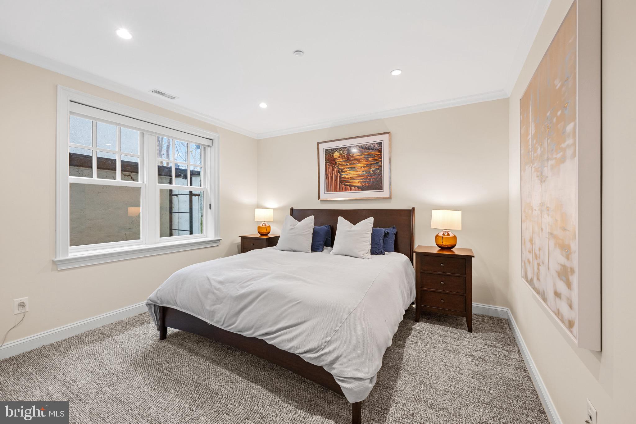 4822 DRUMMOND AVENUE