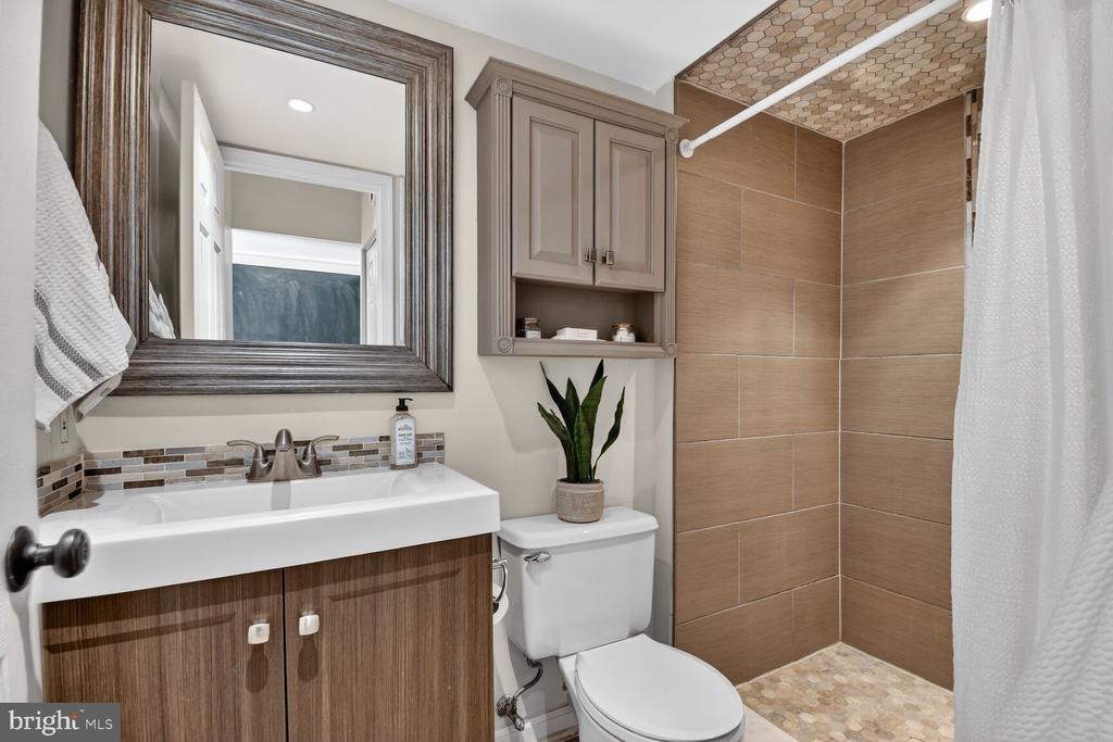 29 GROVE RIDGE COURT