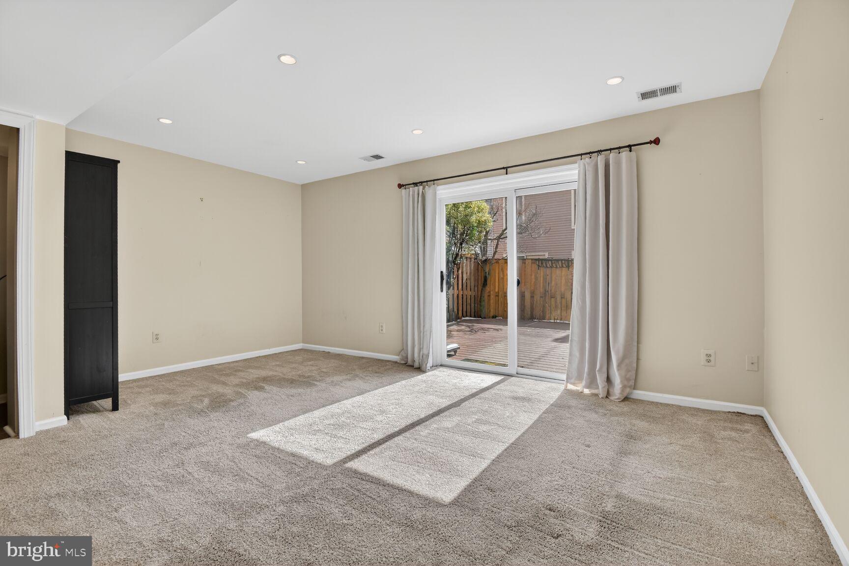 29 GROVE RIDGE COURT