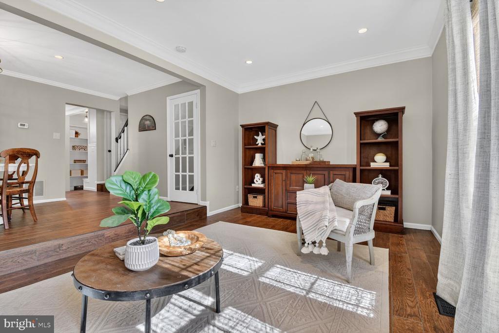 29 GROVE RIDGE COURT