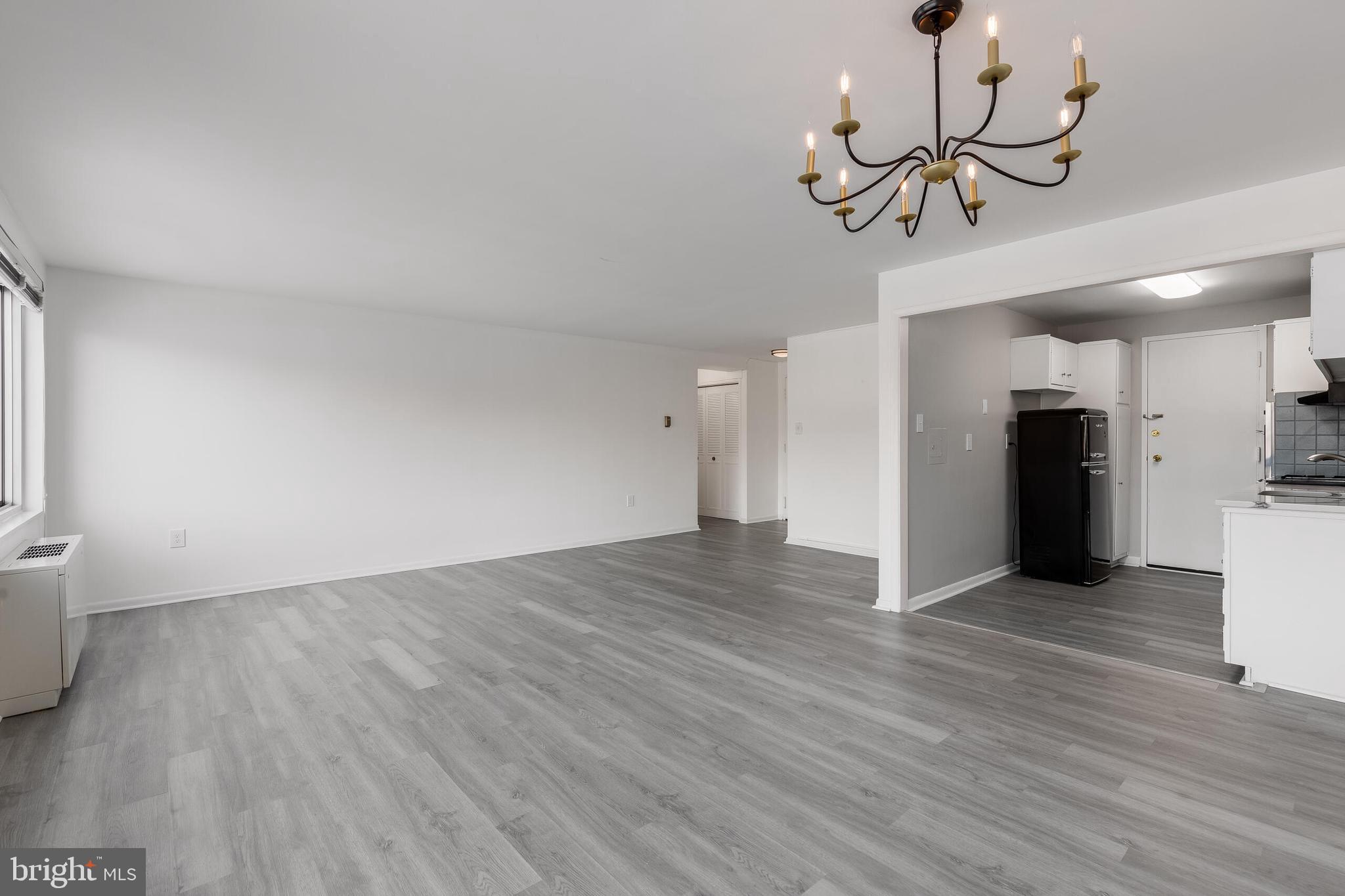 10201 GROSVENOR PLACE 204