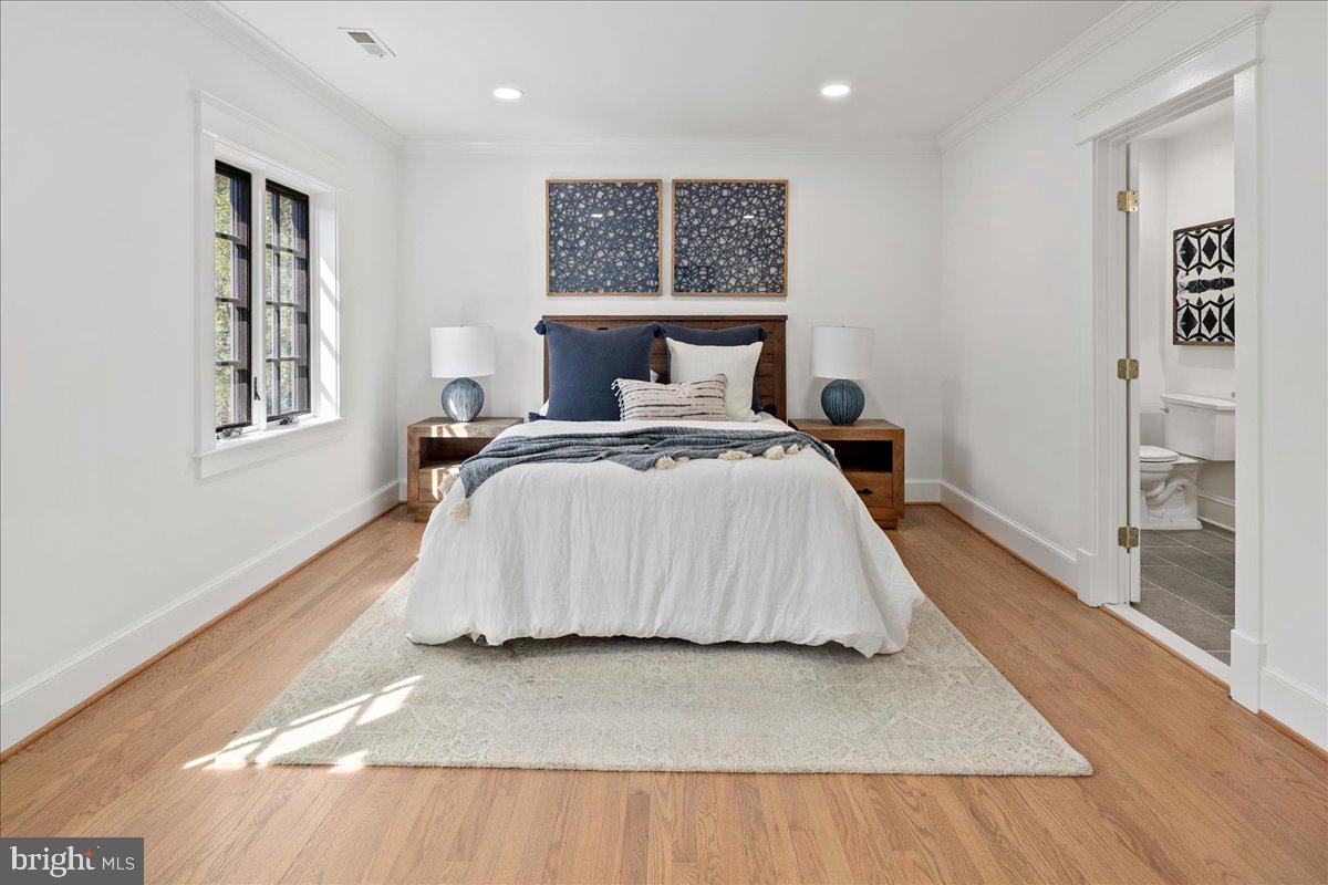 10816 BARN WOOD LANE