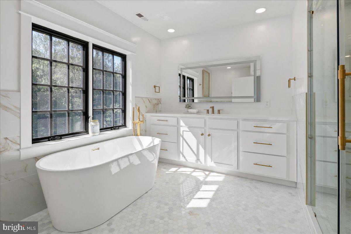 10816 BARN WOOD LANE