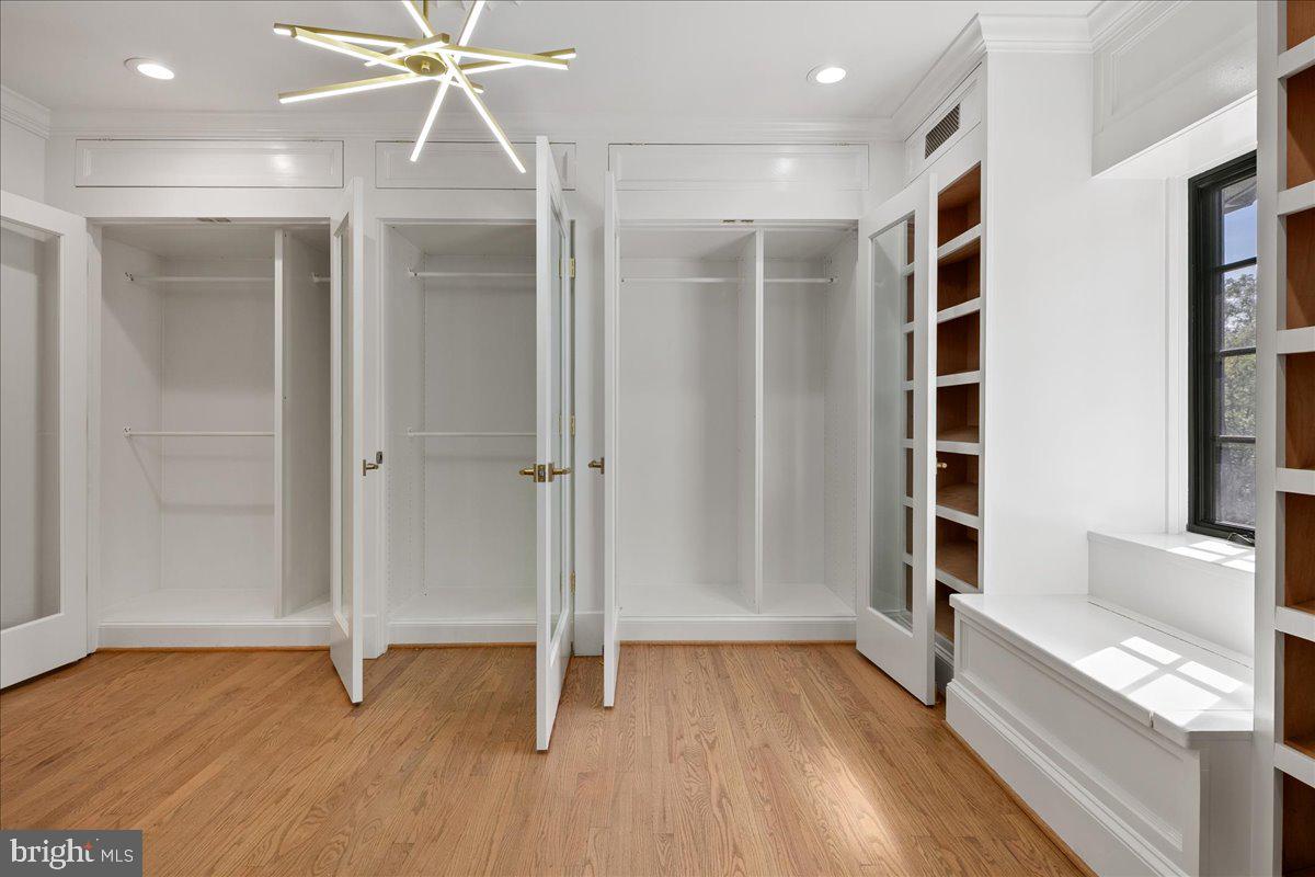 10816 BARN WOOD LANE