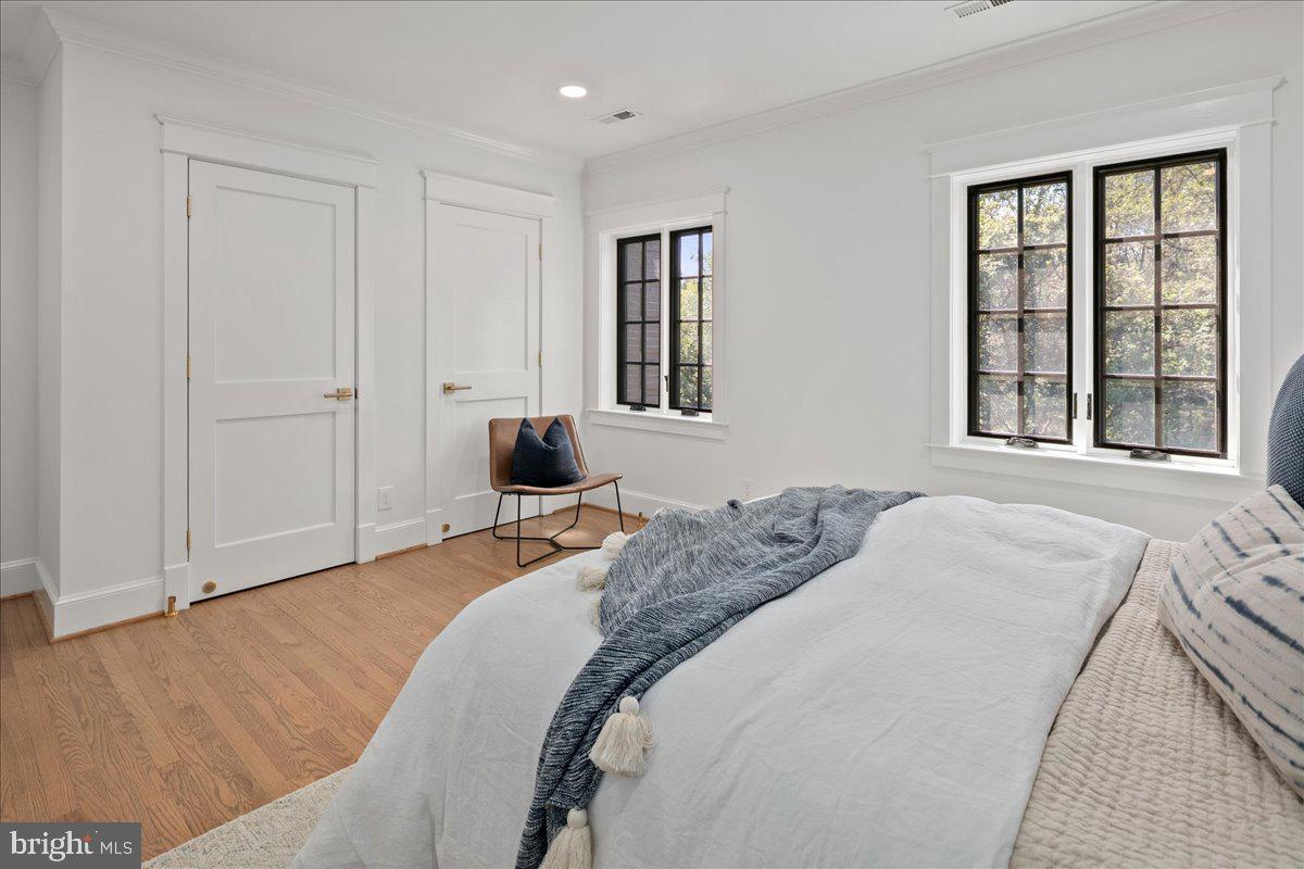 10816 BARN WOOD LANE