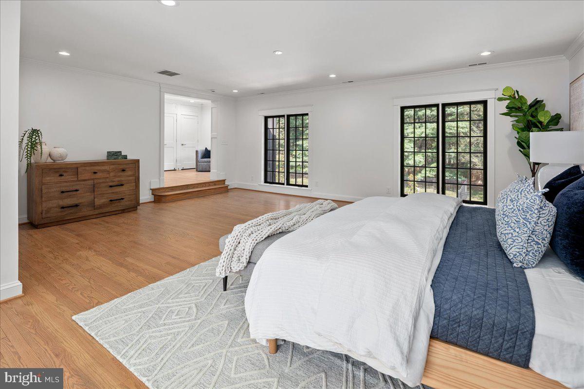 10816 BARN WOOD LANE