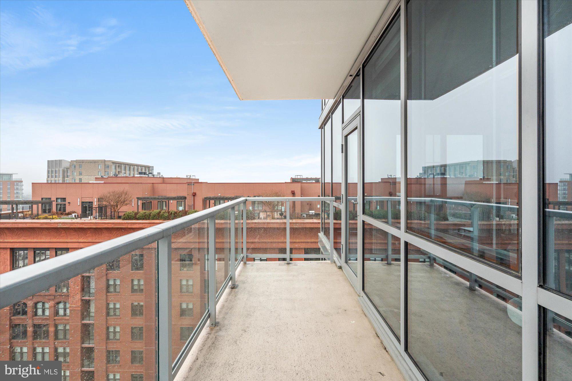 930 ROSE AVENUE 1704