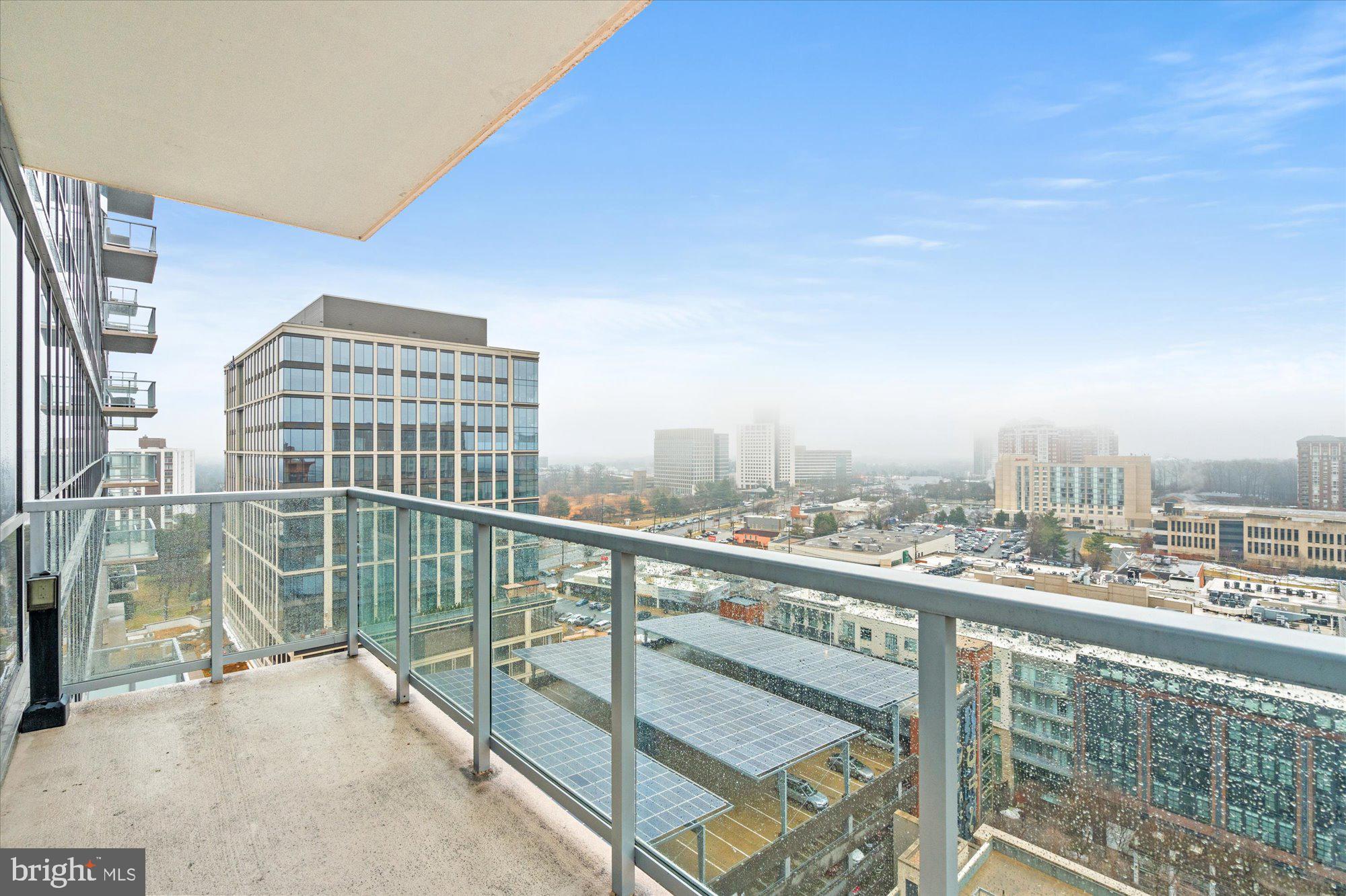 930 ROSE AVENUE 1704