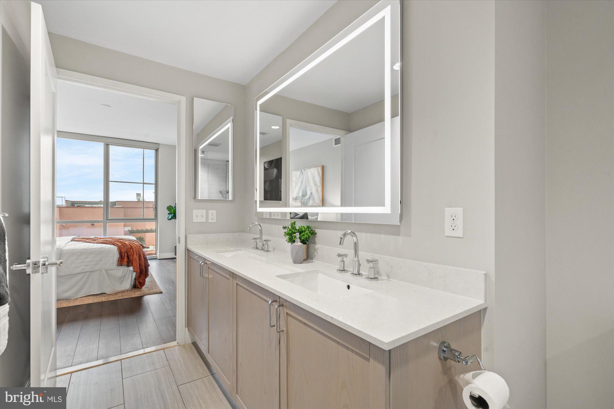 930 ROSE AVENUE 1704