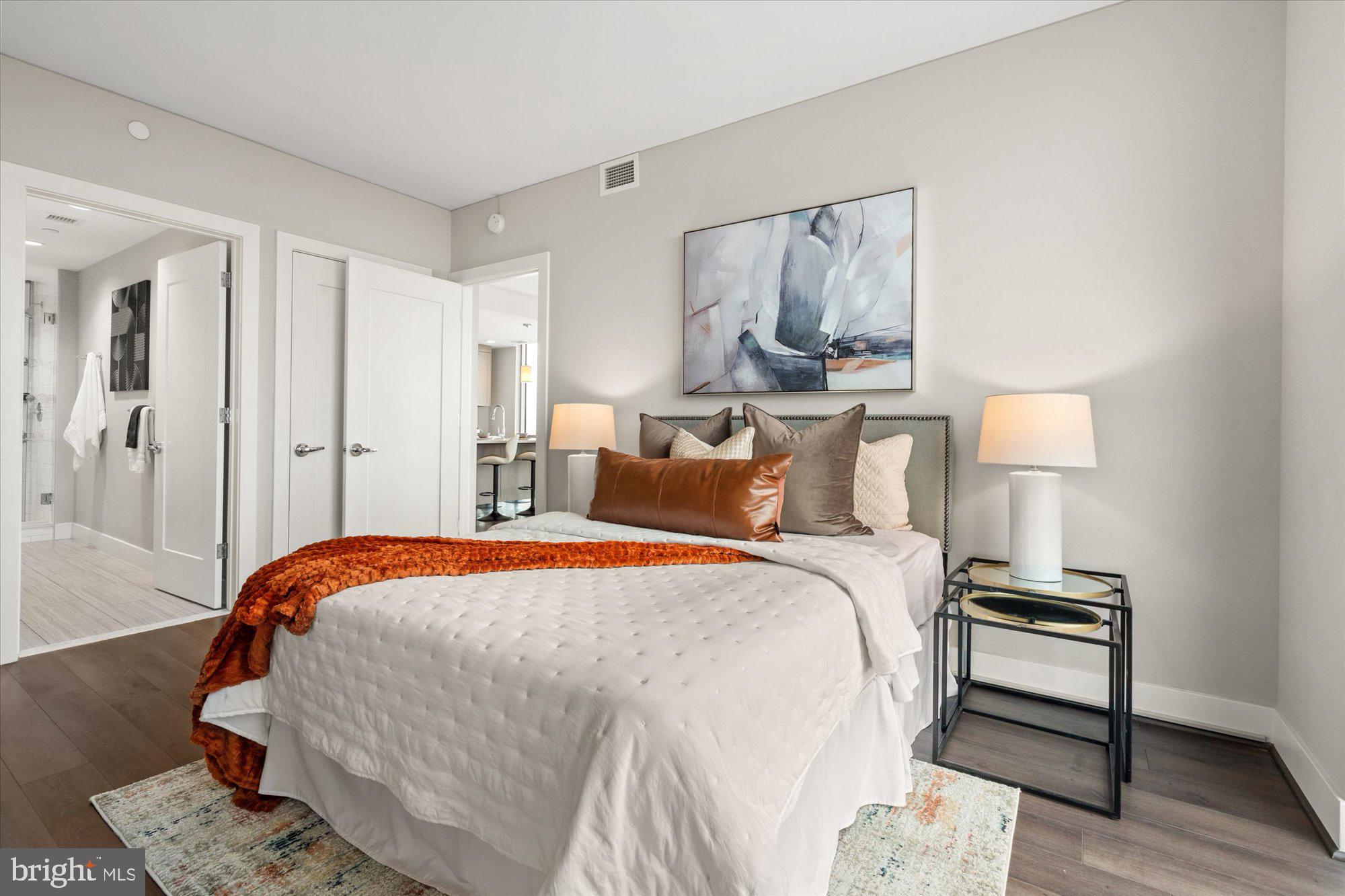 930 ROSE AVENUE 1704