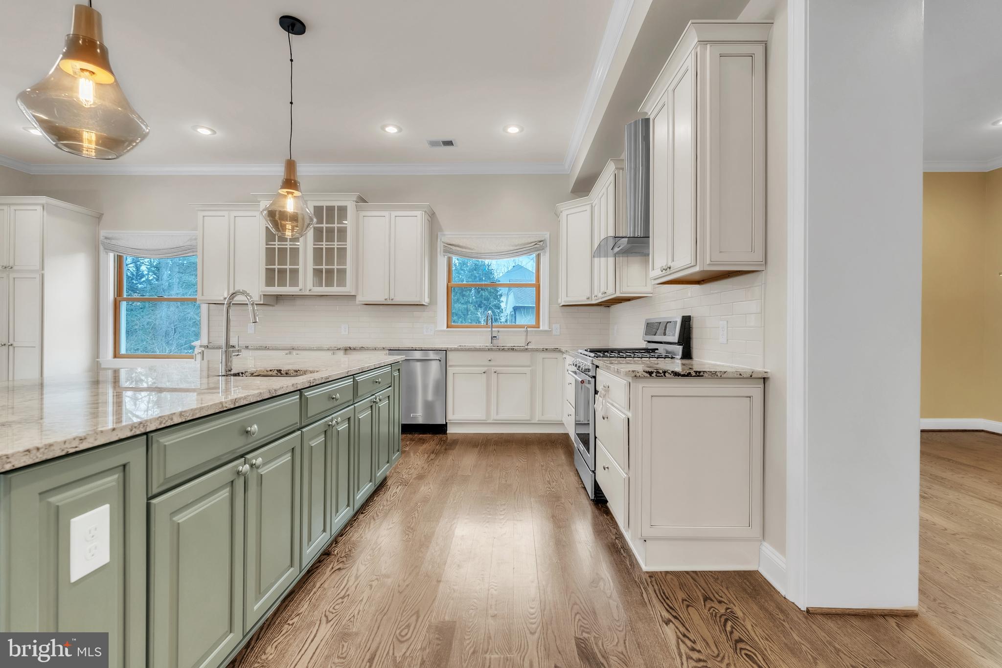 6415 BRADLEY BOULEVARD