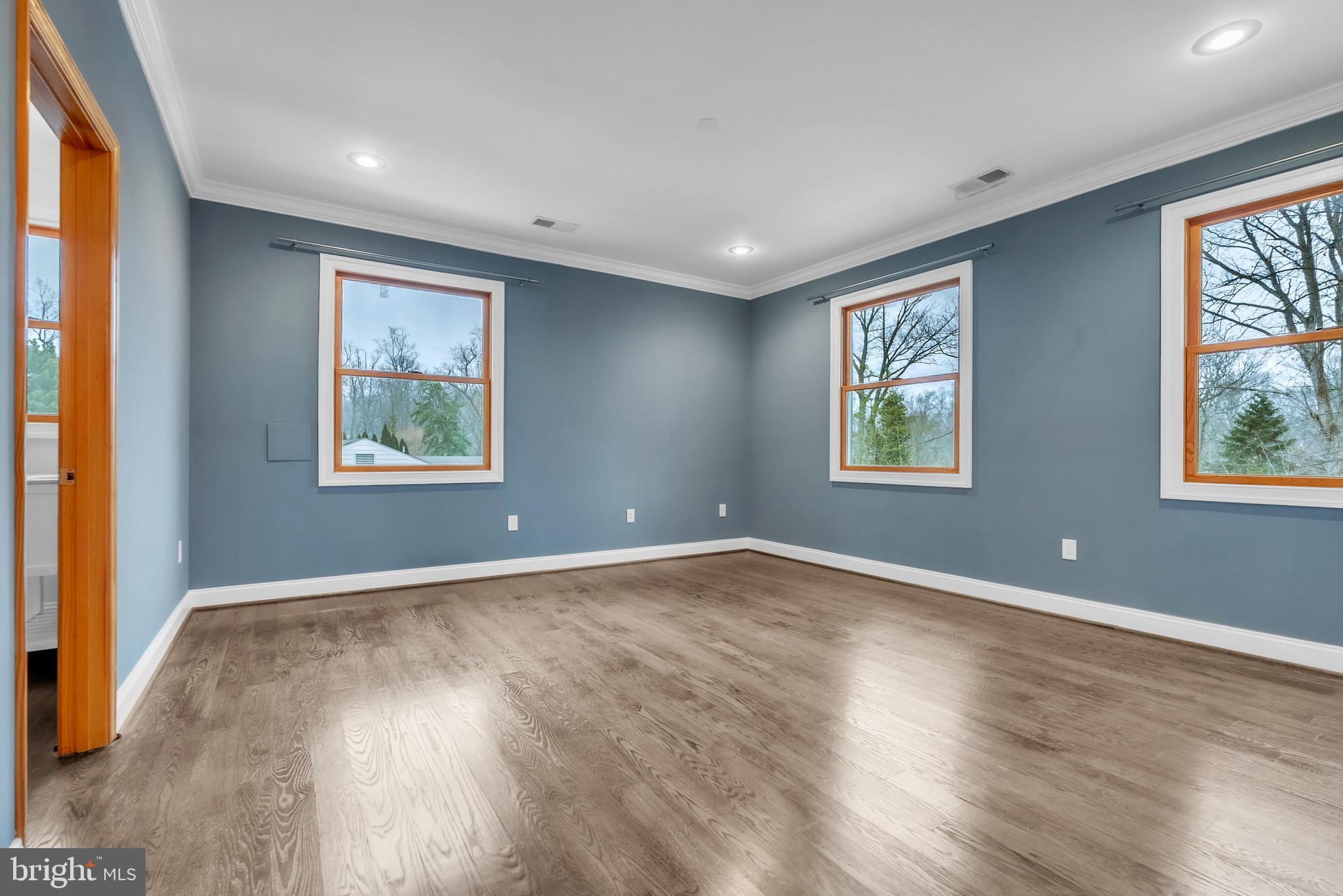 6415 BRADLEY BOULEVARD