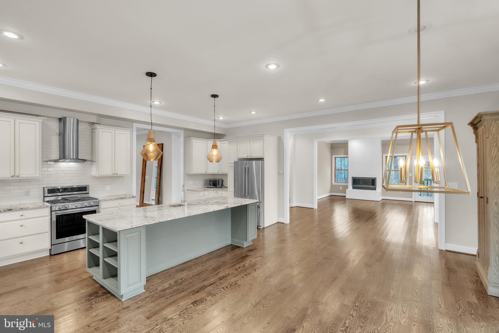 6415 BRADLEY BOULEVARD