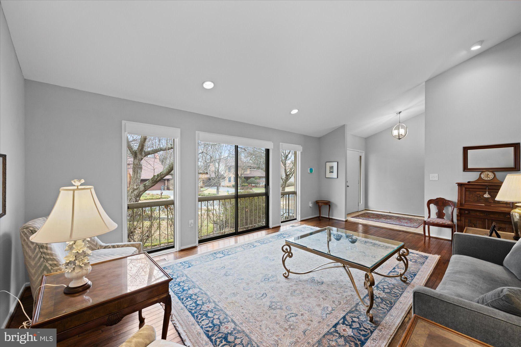 2519 OAKENSHIELD DRIVE