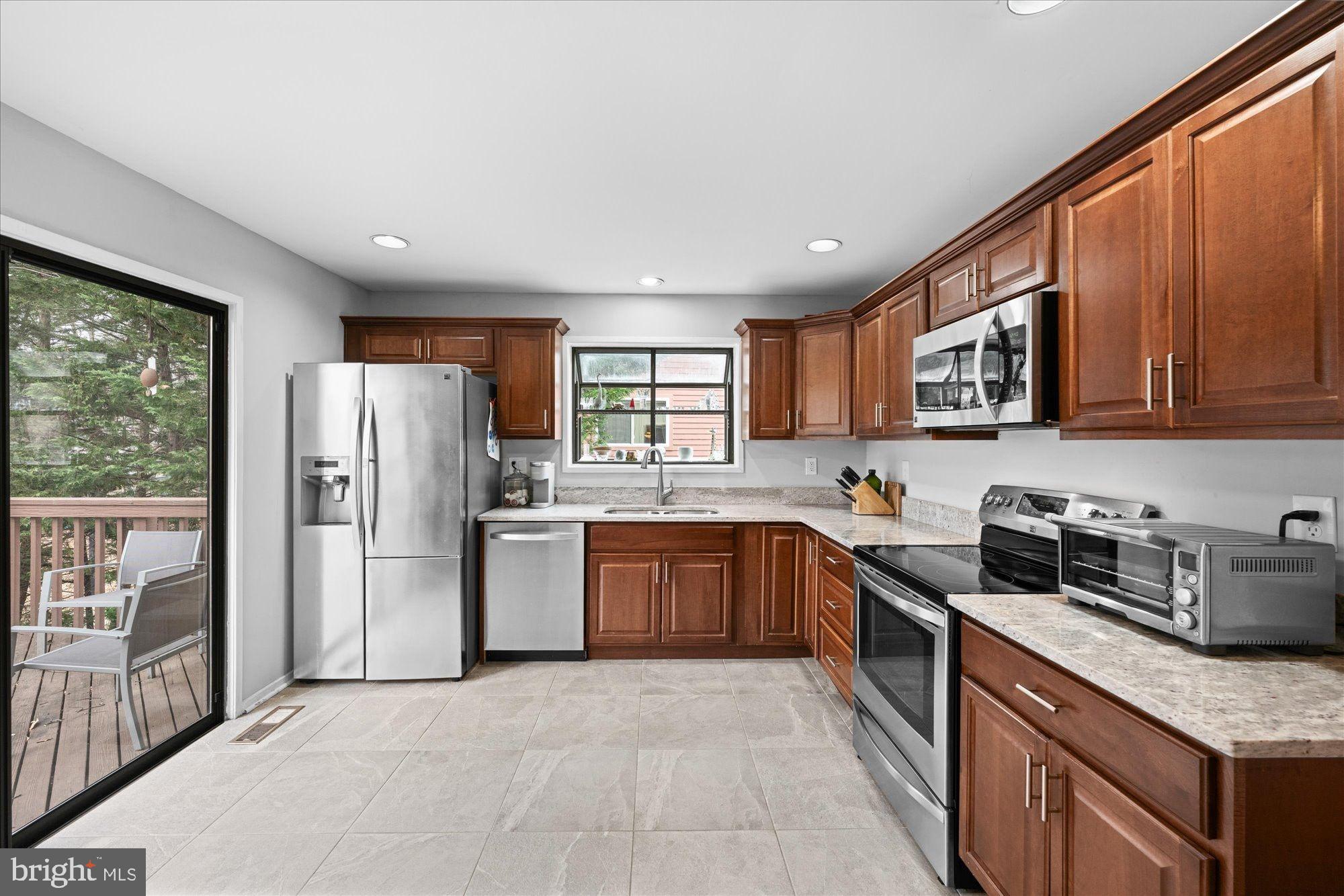 2519 OAKENSHIELD DRIVE