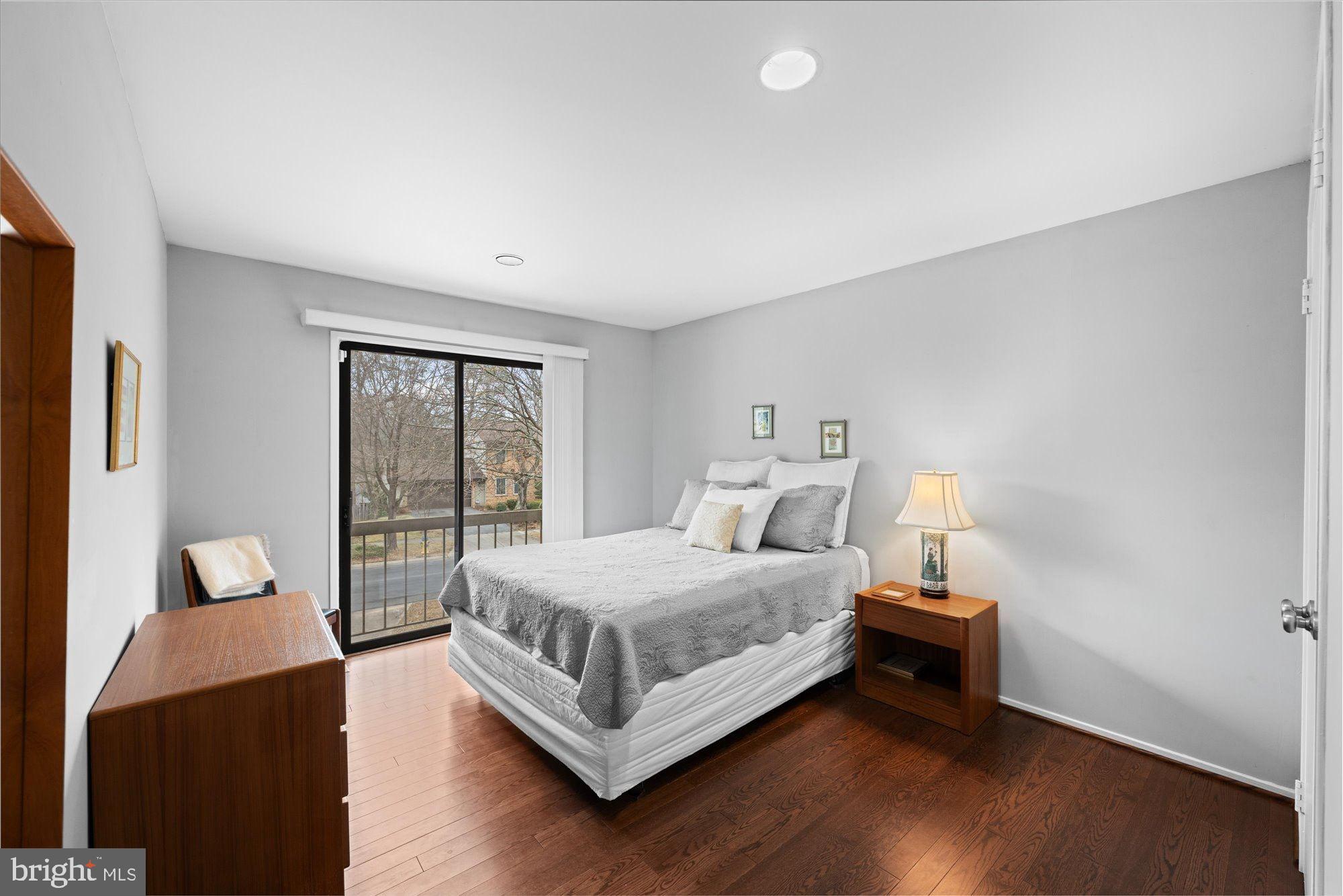 2519 OAKENSHIELD DRIVE