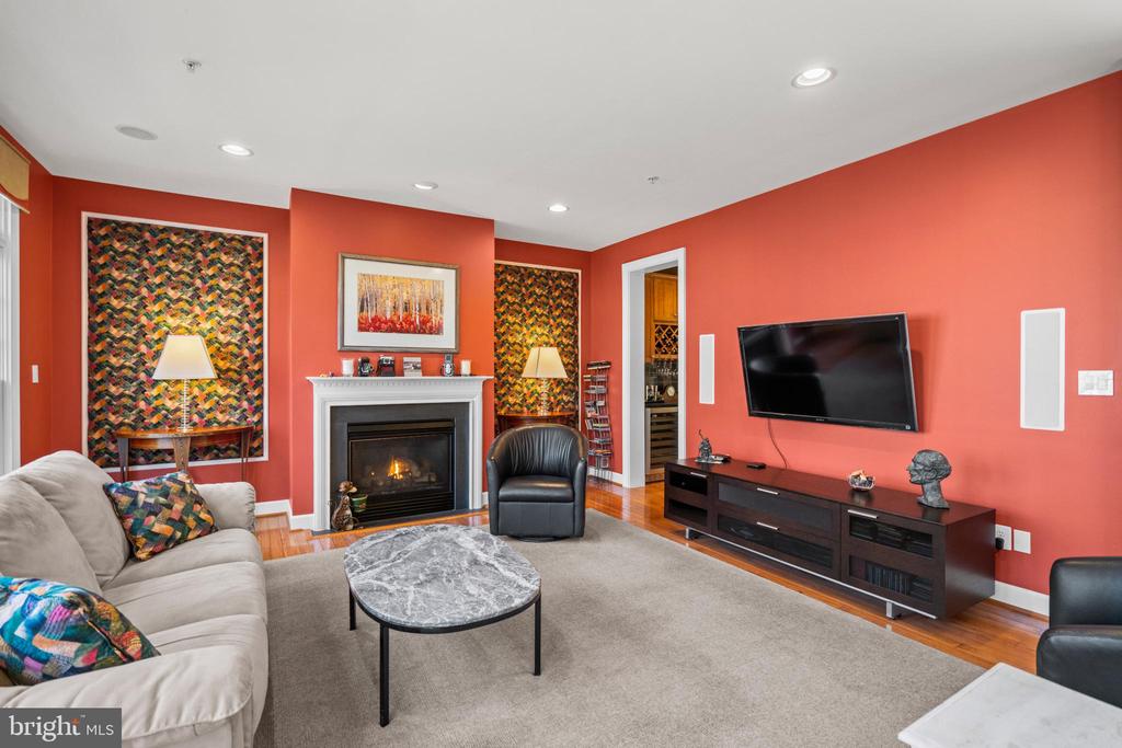 509 OAK KNOLL TERRACE