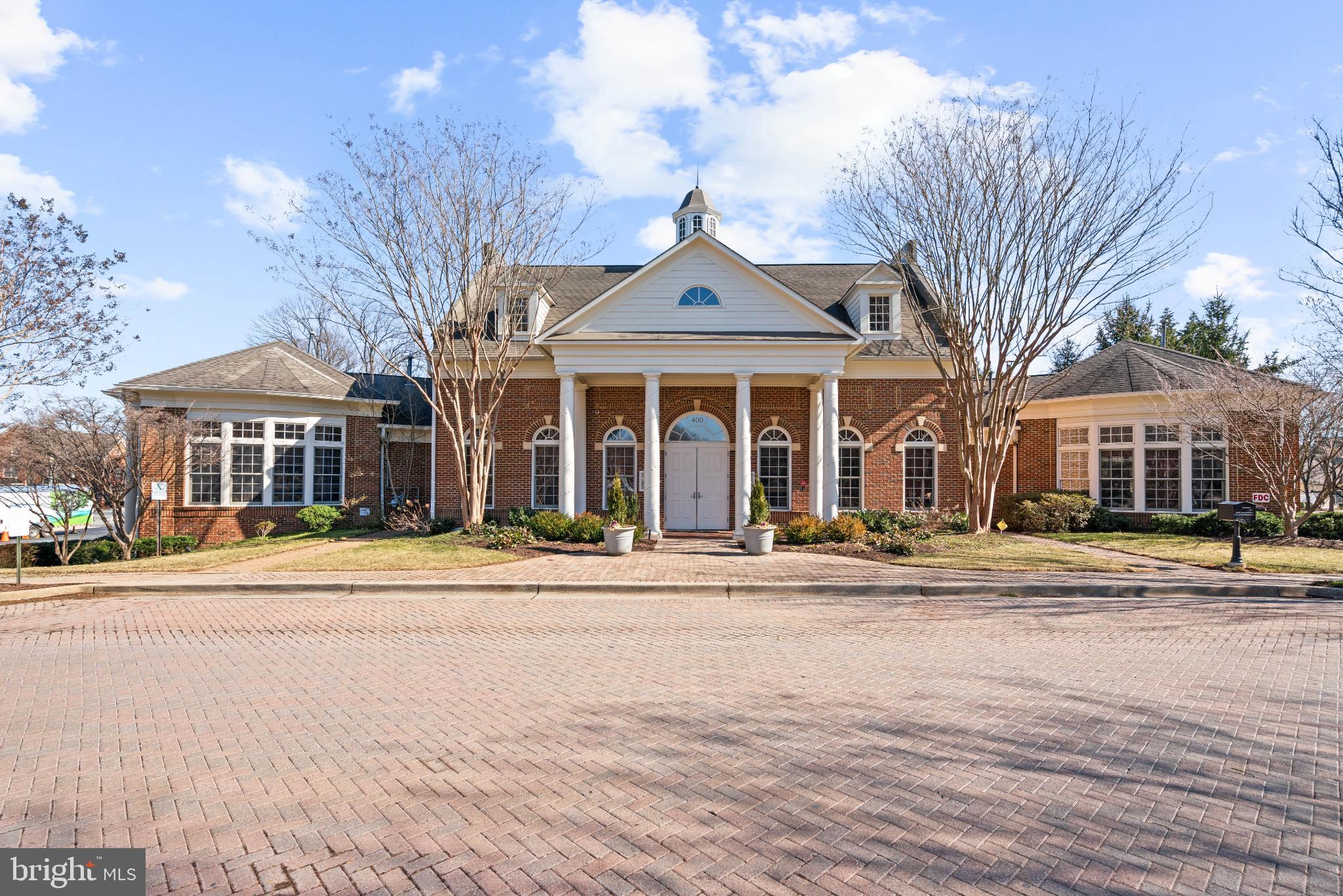 509 OAK KNOLL TERRACE