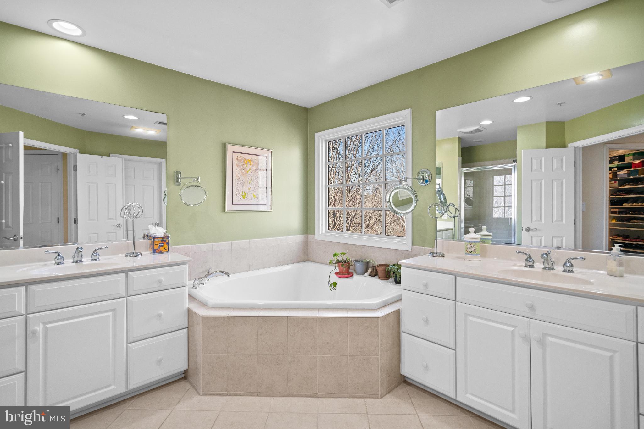 509 OAK KNOLL TERRACE