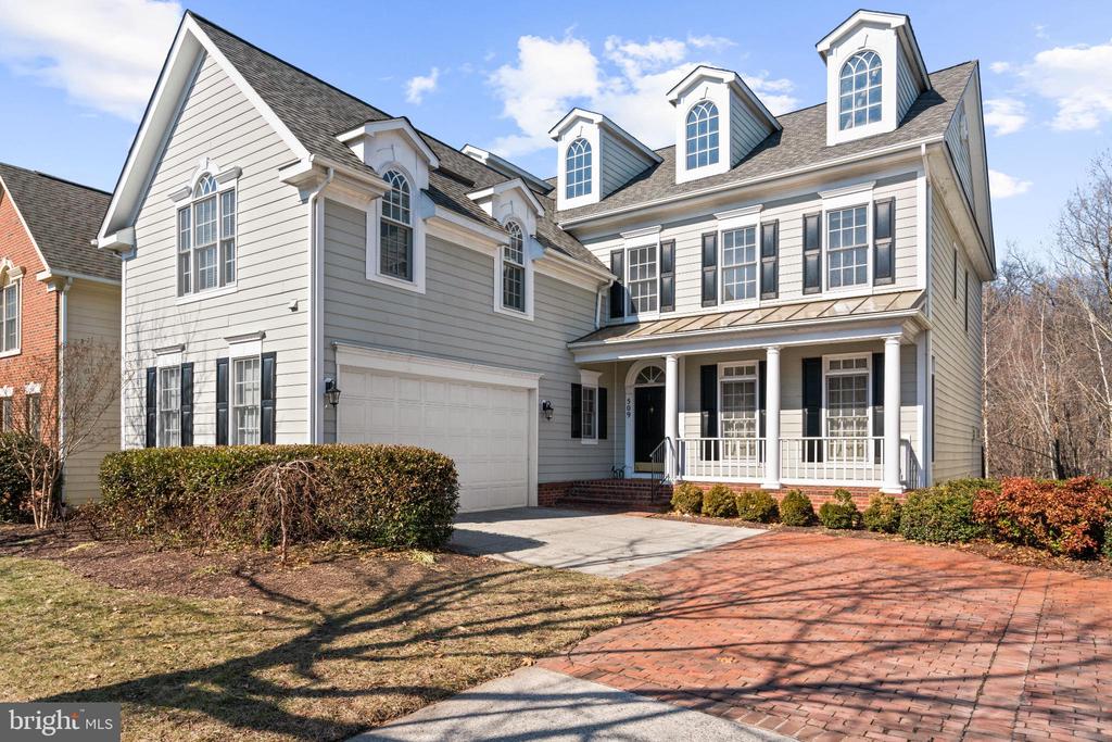 509 OAK KNOLL TERRACE