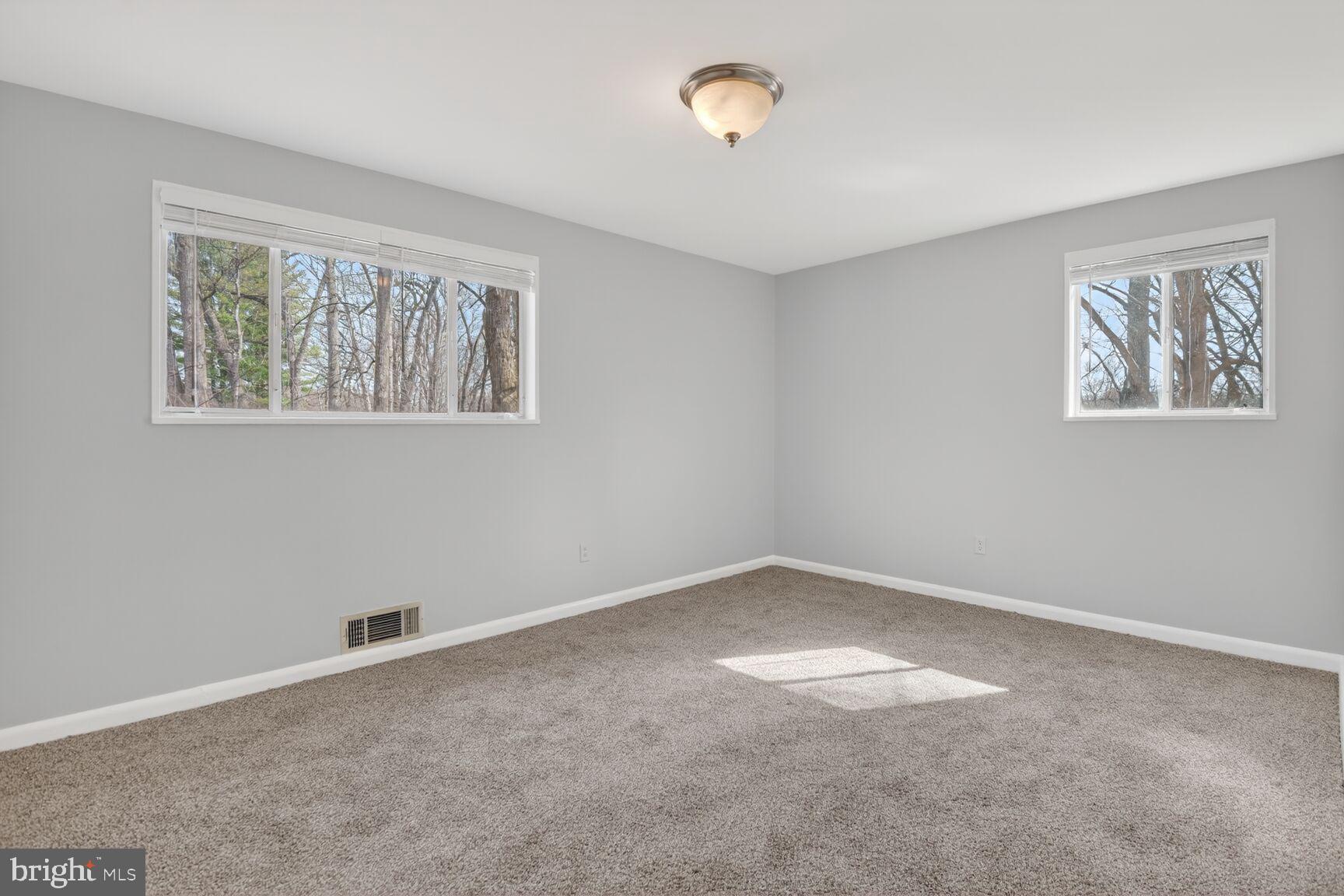 10423 MONTROSE AVENUE 303