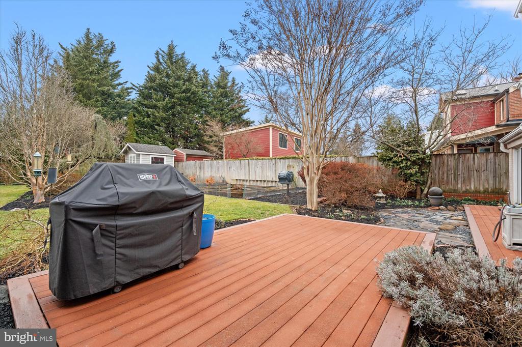 5706 WILSON LANE